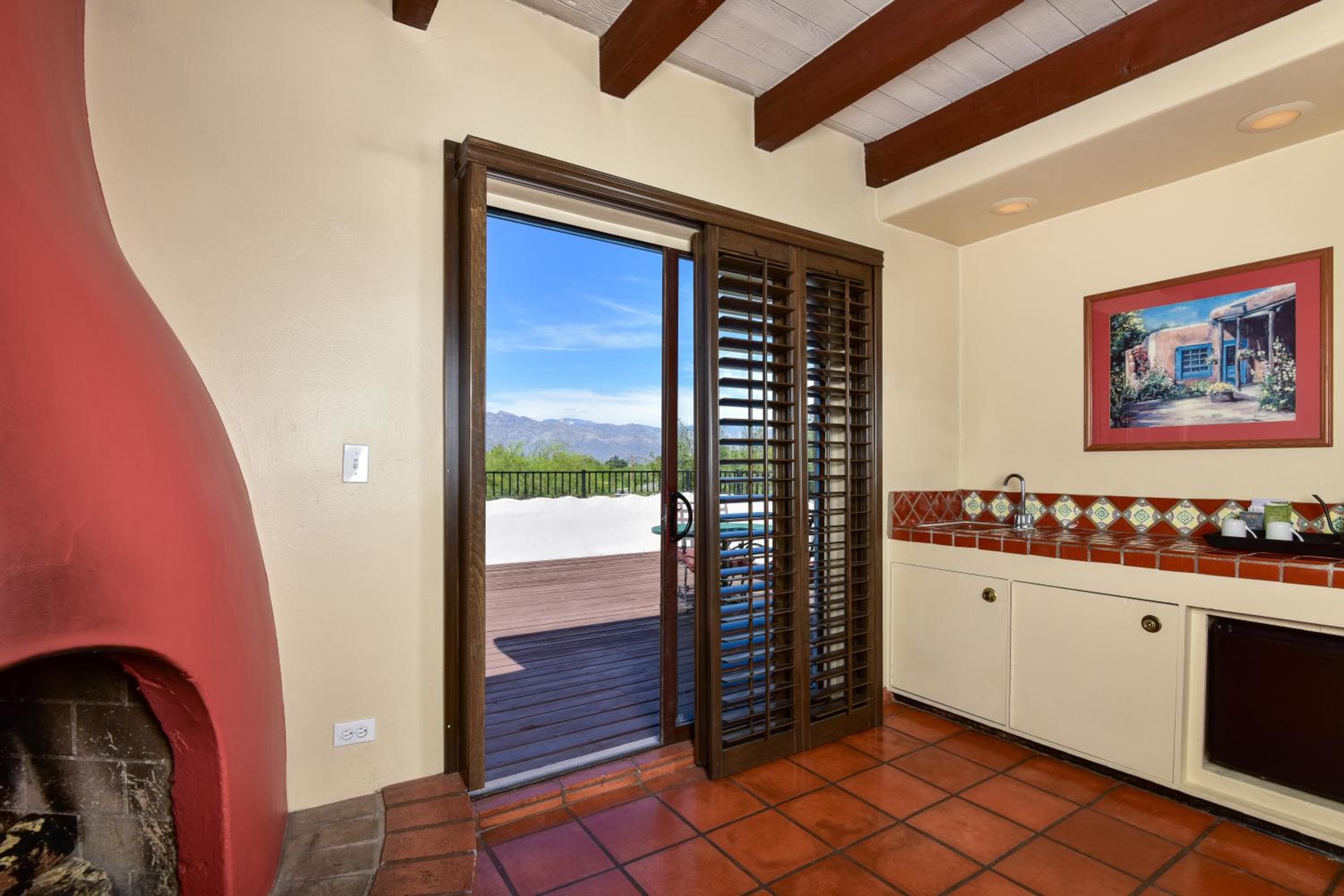 Lodge On The Desert