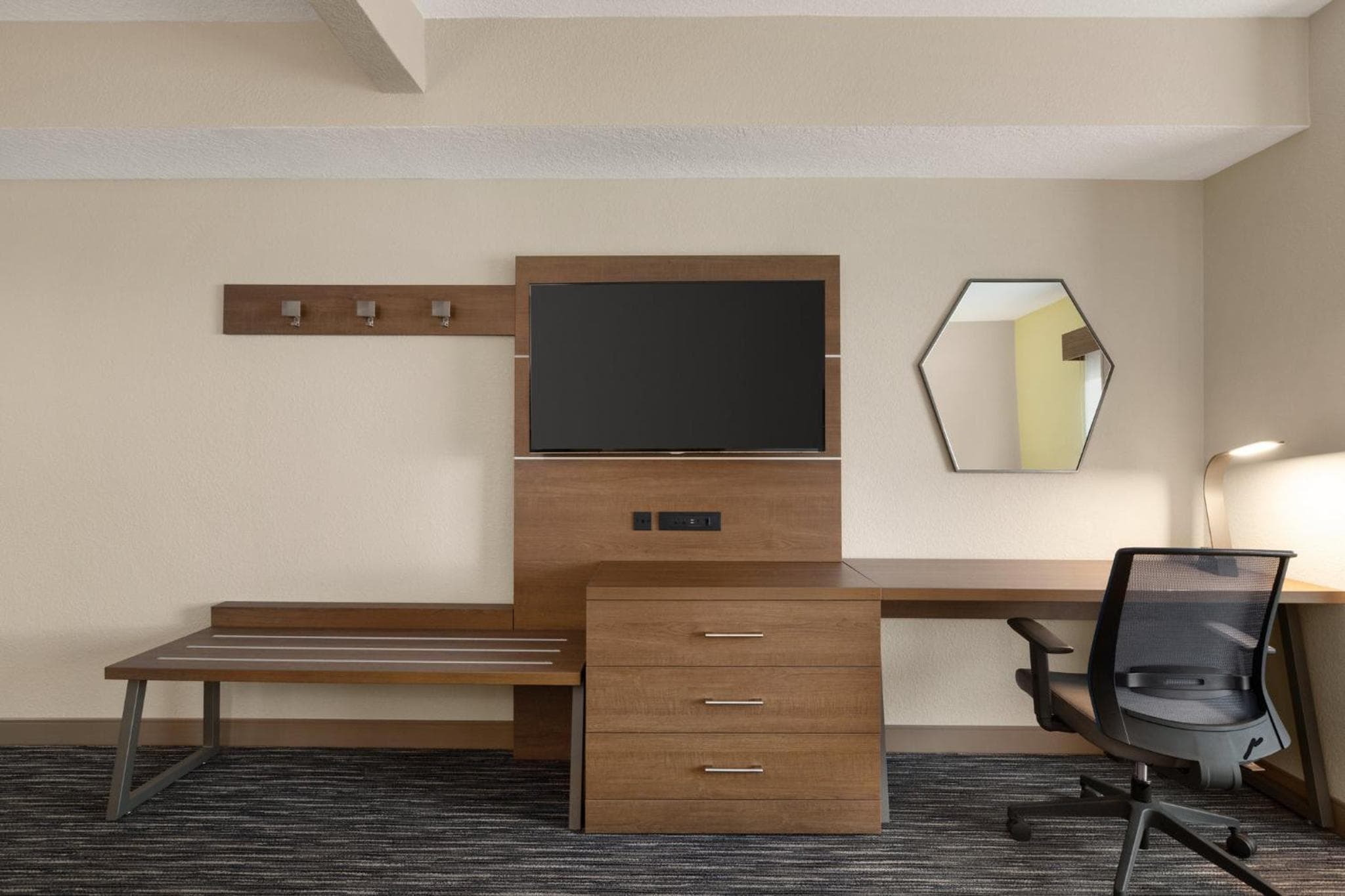 Holiday Inn Express & Suites Pembroke Pines-Sheridan St by IHG