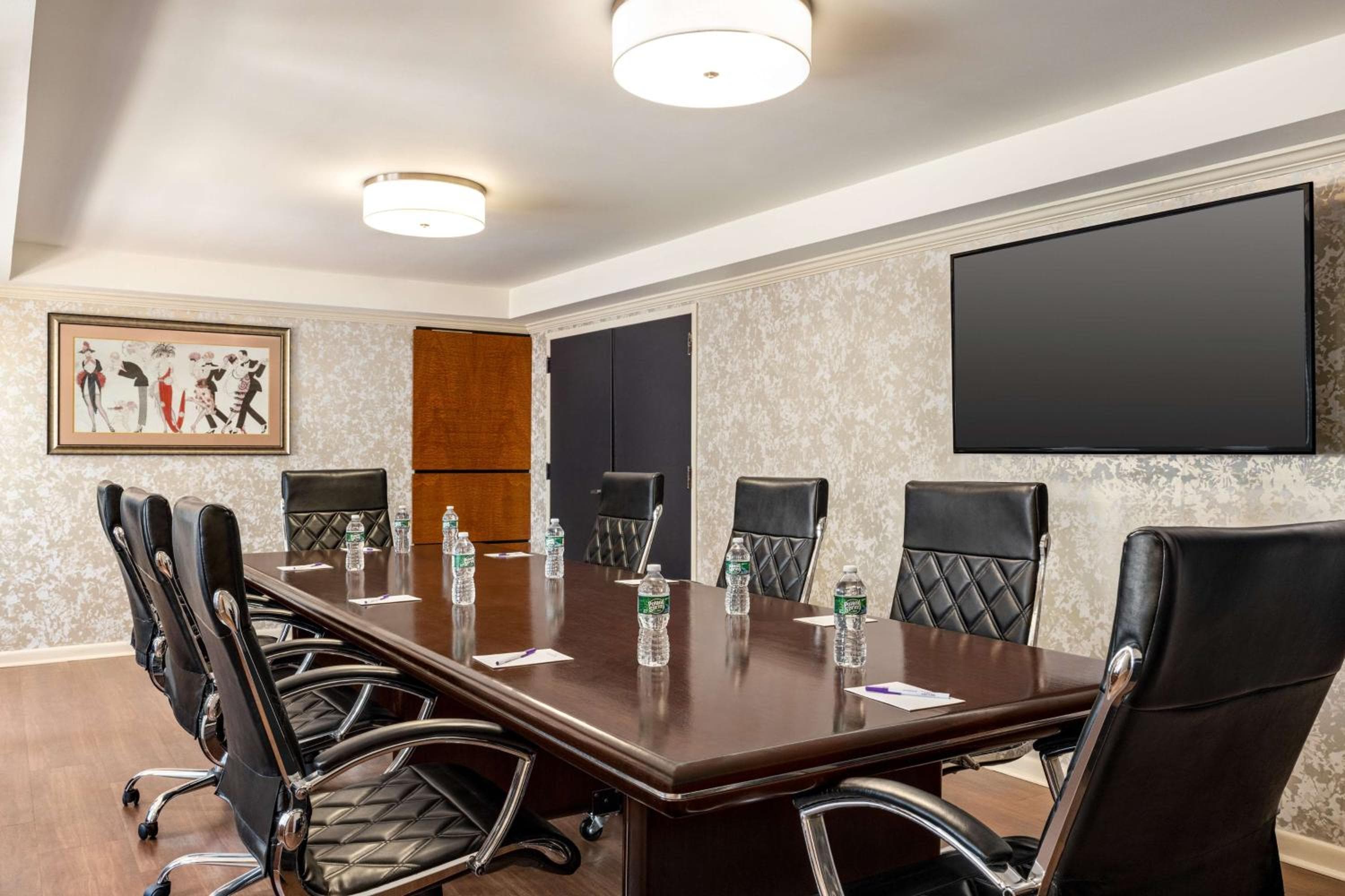 Inn at Great Neck, WorldHotels Crafted