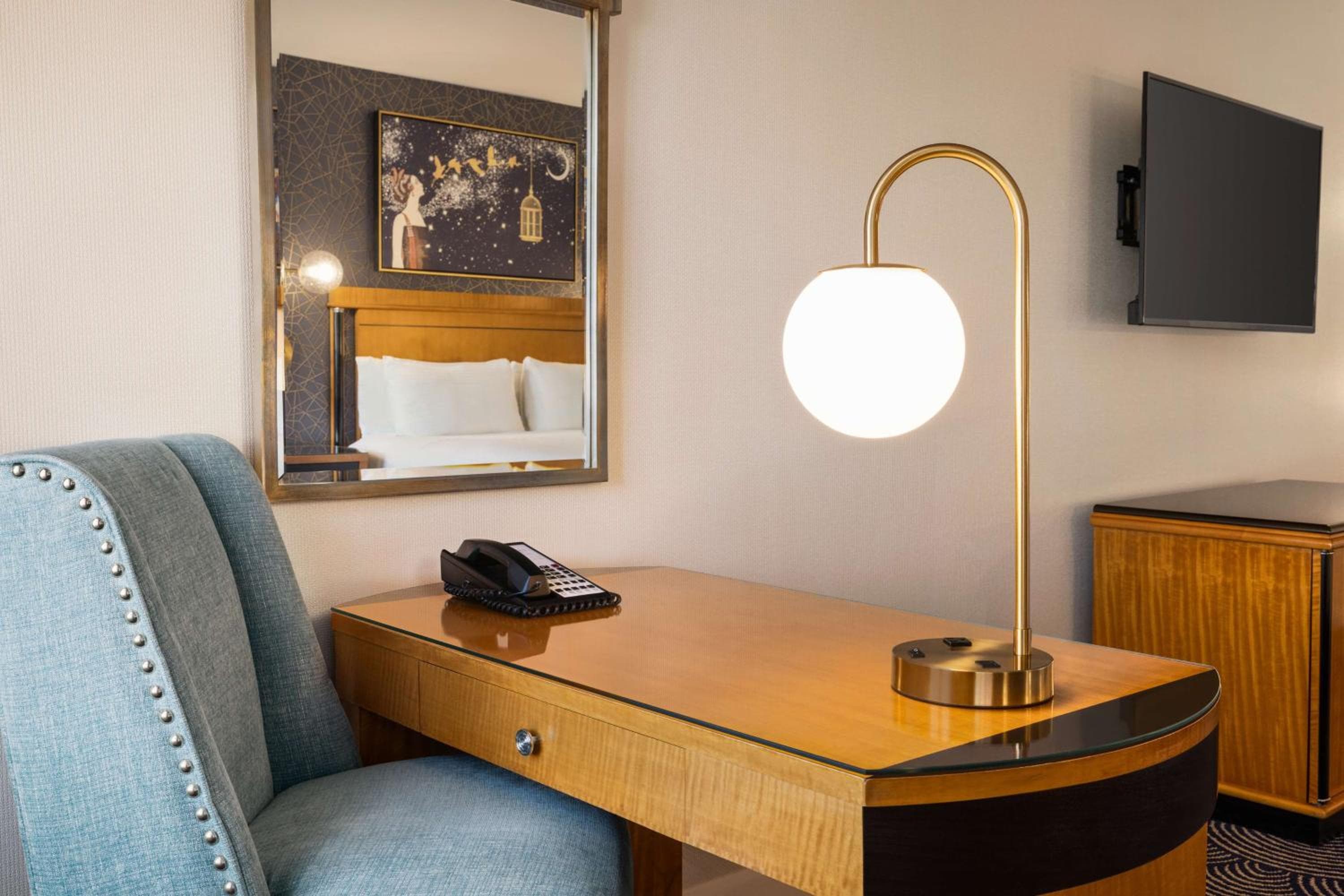 Inn at Great Neck, WorldHotels Crafted