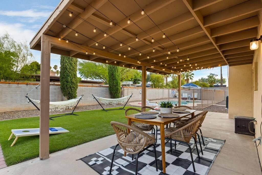 Pool, Fire Pit, Ping-Pong