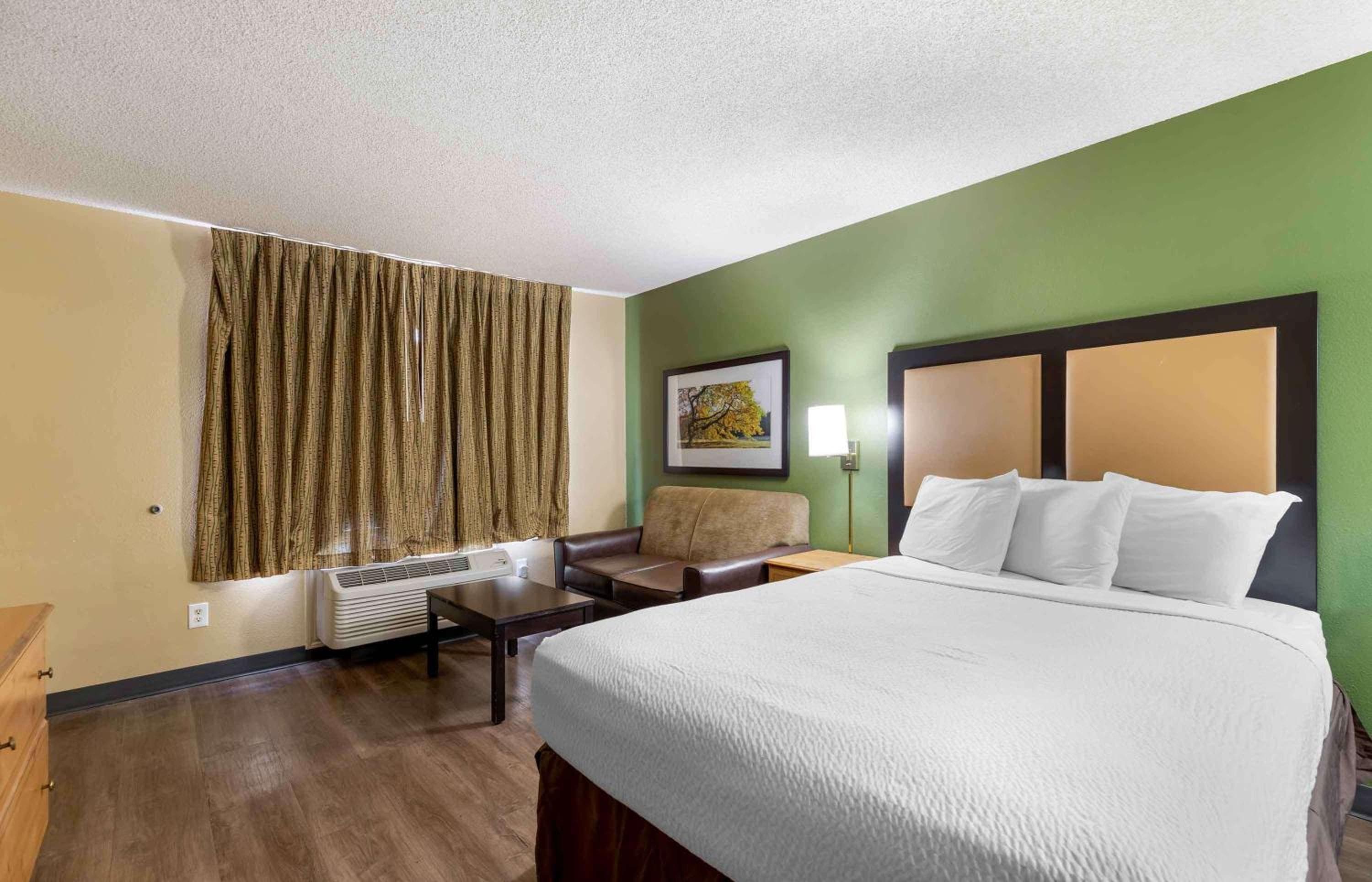 Extended Stay America Select Suites - Denver - Aurora South