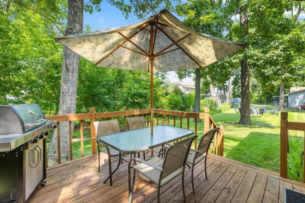 Modern 3BR 2BA Family Home in Commerce Township