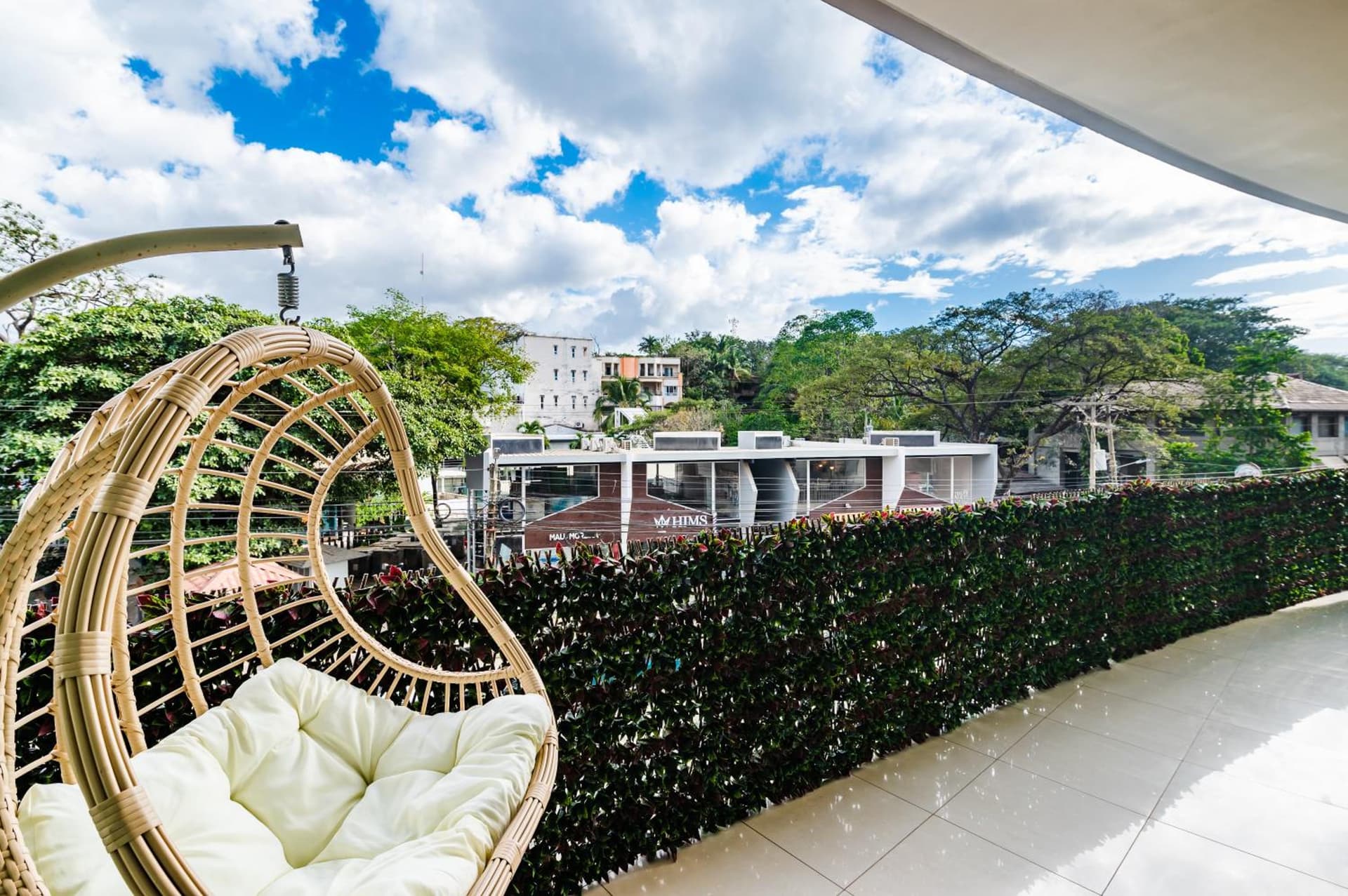 Sea La Vie Suites - By The Beach
