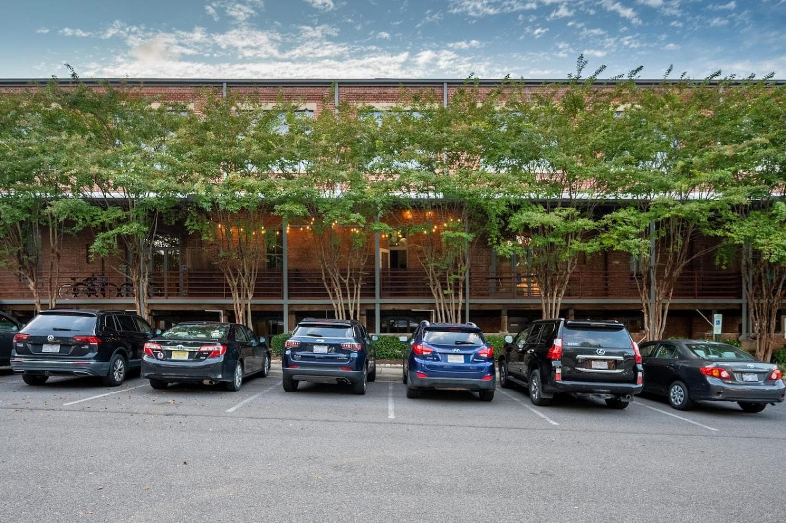 Downtown Durham 2BR Apt Walk Everywhere & Wifi