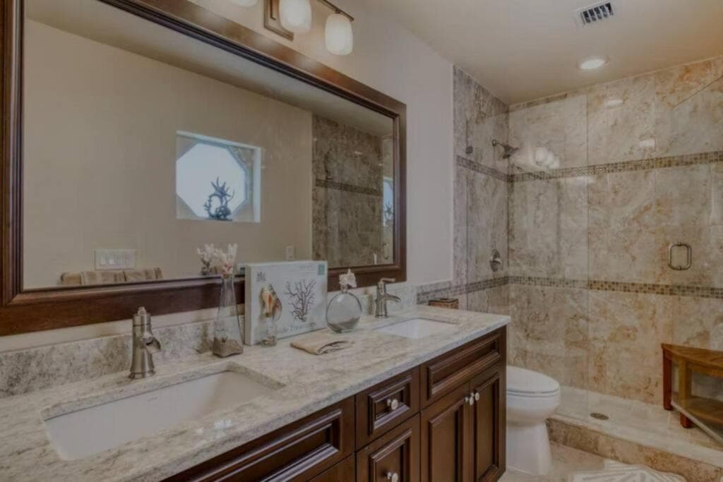 Salty Slumber Relaxing 2 bedroom 2 bath Get Away in the Lower Keys