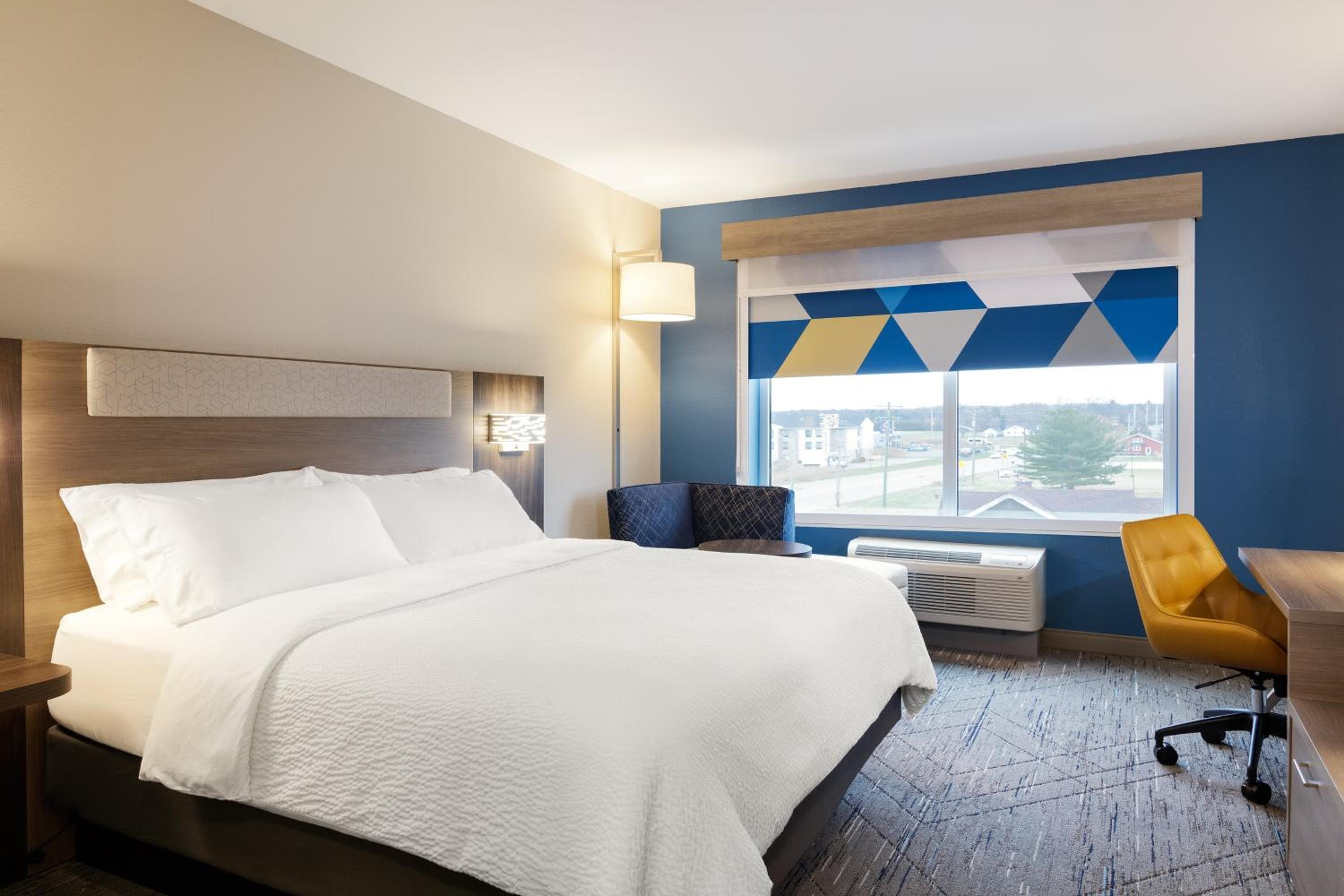 Holiday Inn Express & Suites Buford NE - Lake Lanier by IHG
