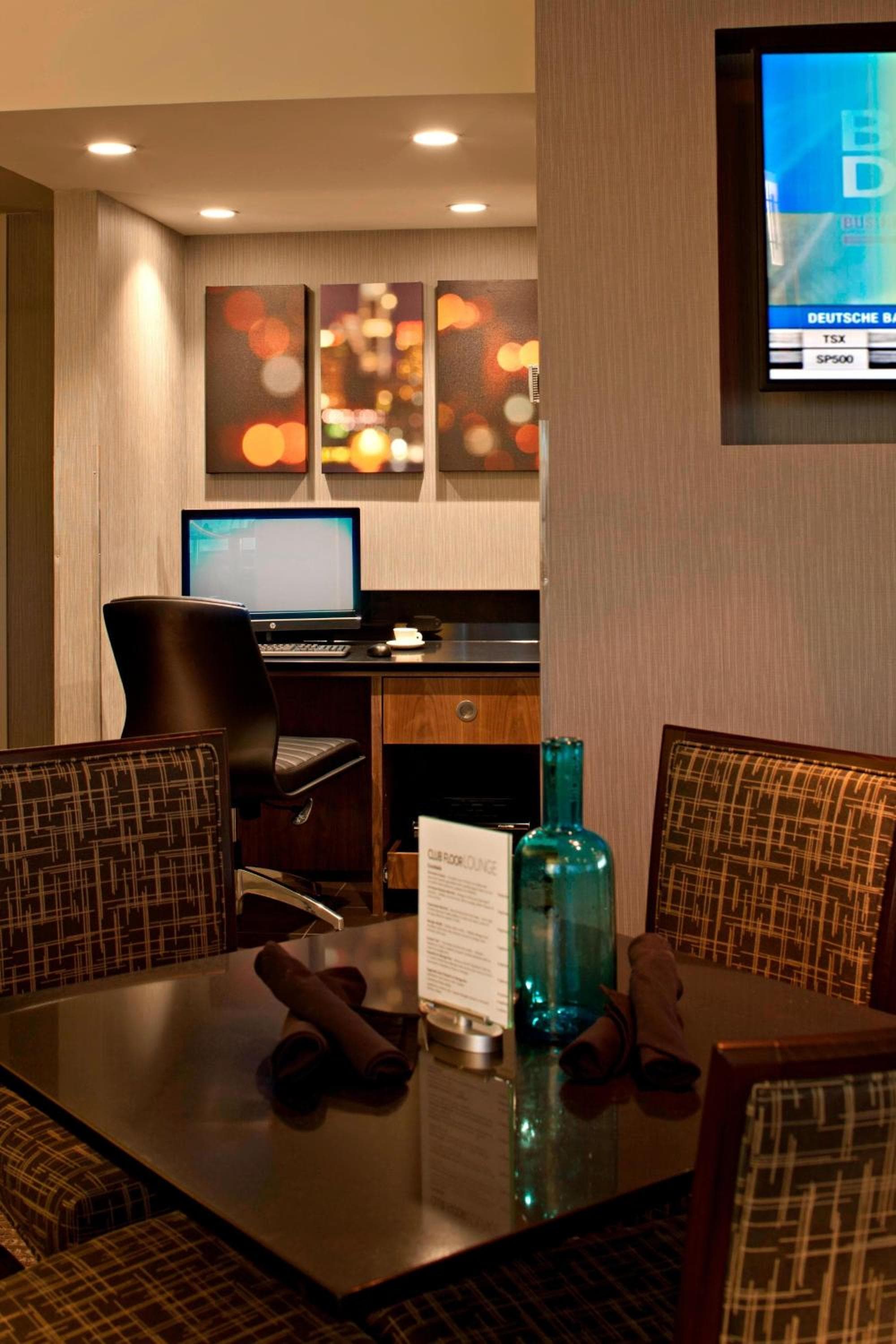 Delta Hotels by Marriott Calgary South