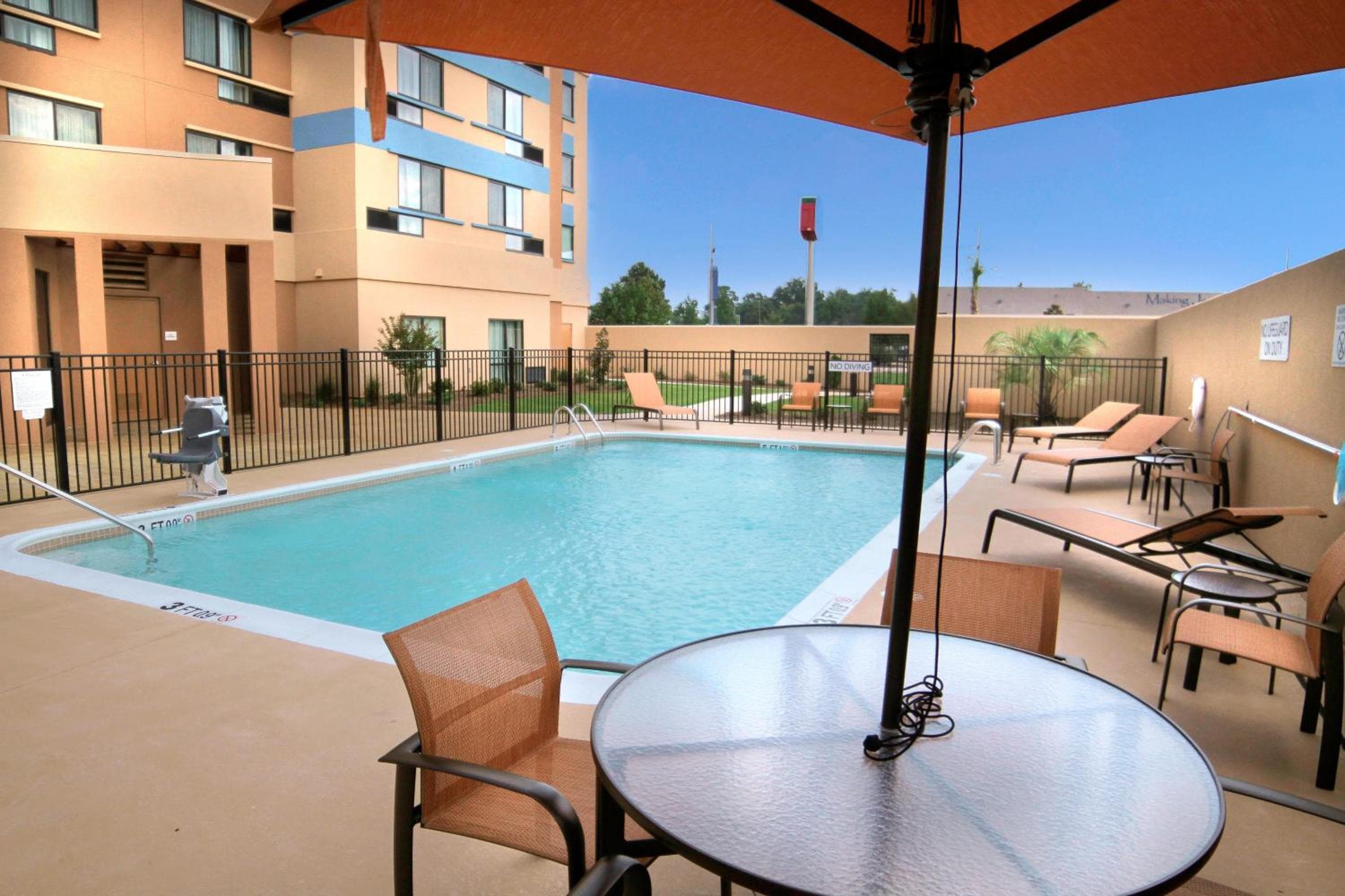 Courtyard by Marriott Jackson Airport/Pearl