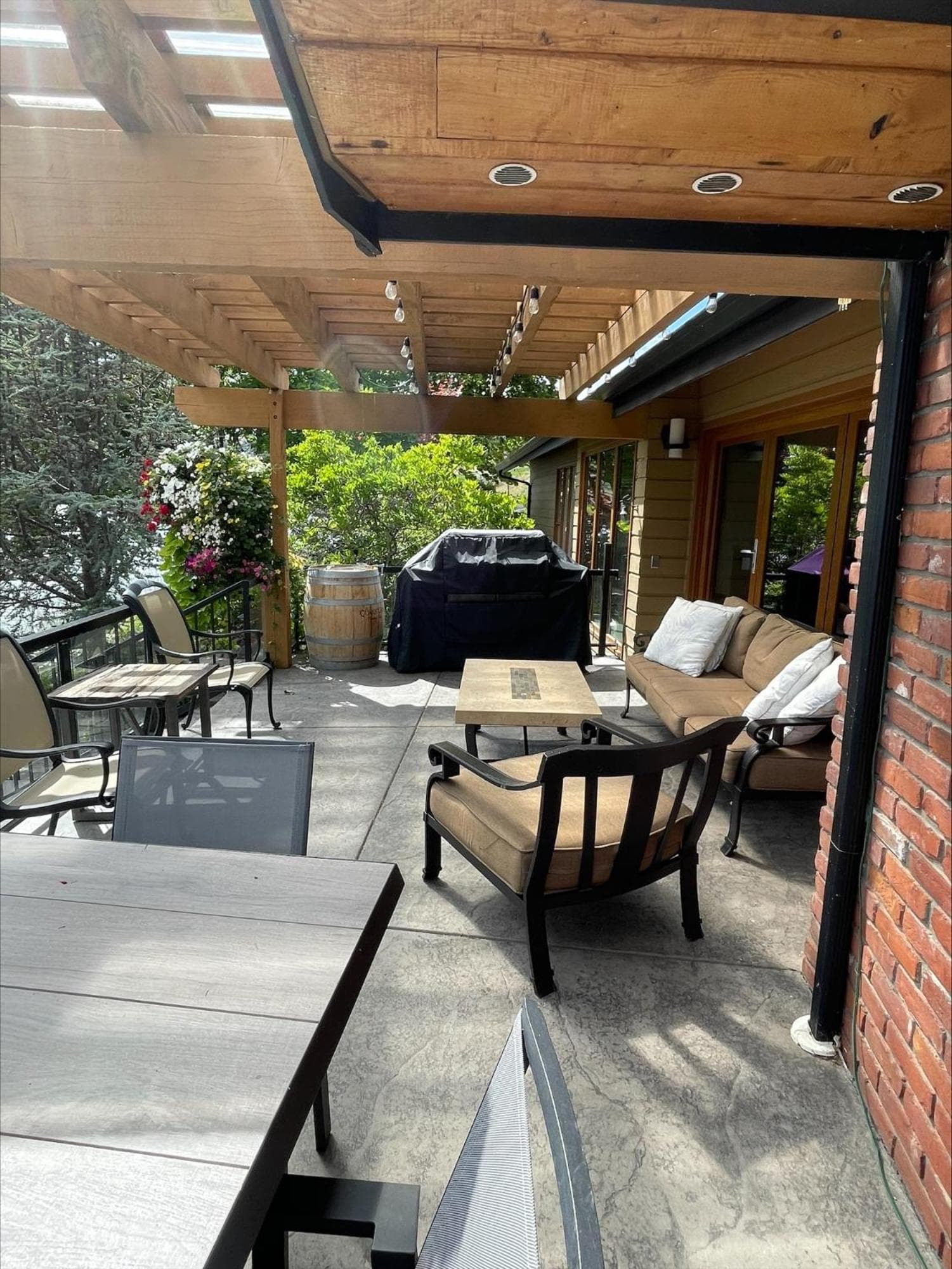 Lake House at Quails' Gate Winery