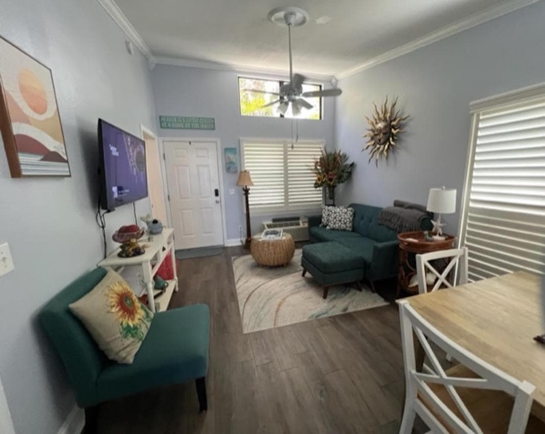 Dolphin Cove Cottage -22 & Pet Friendly!