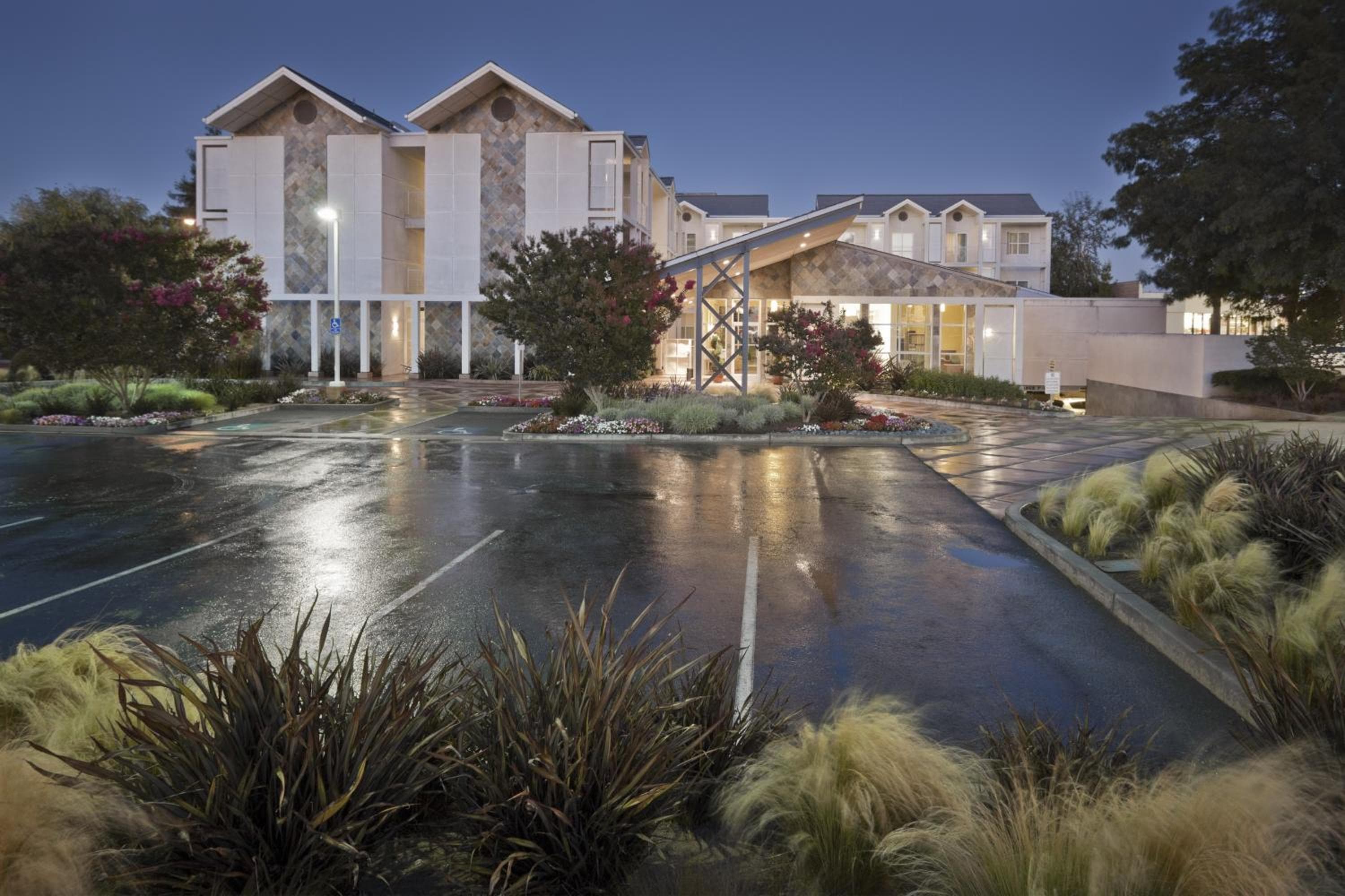Corporate Inn Sunnyvale - All-Suite Hotel