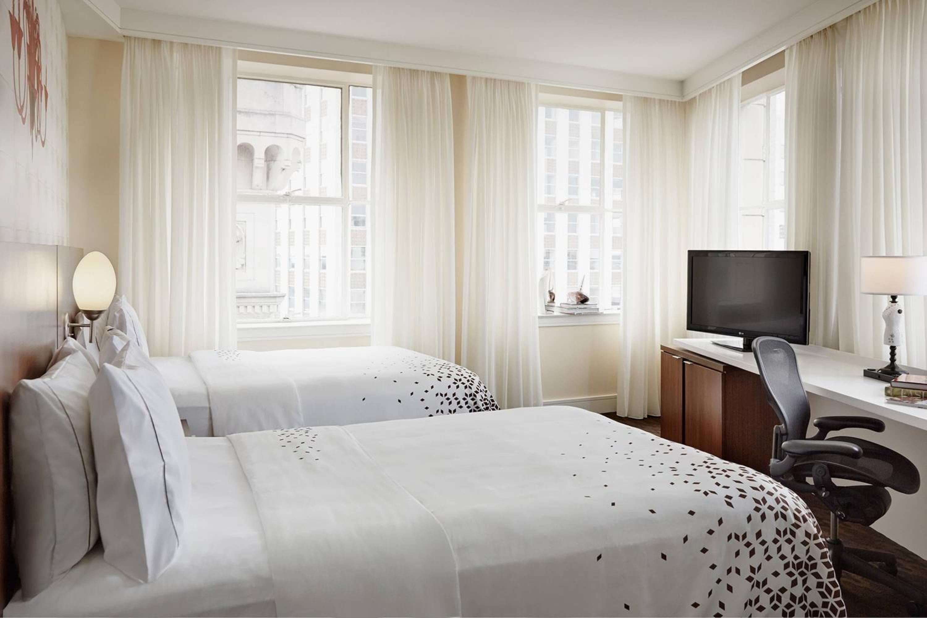Renaissance New Orleans Pere Marquette French Quarter Area Hotel