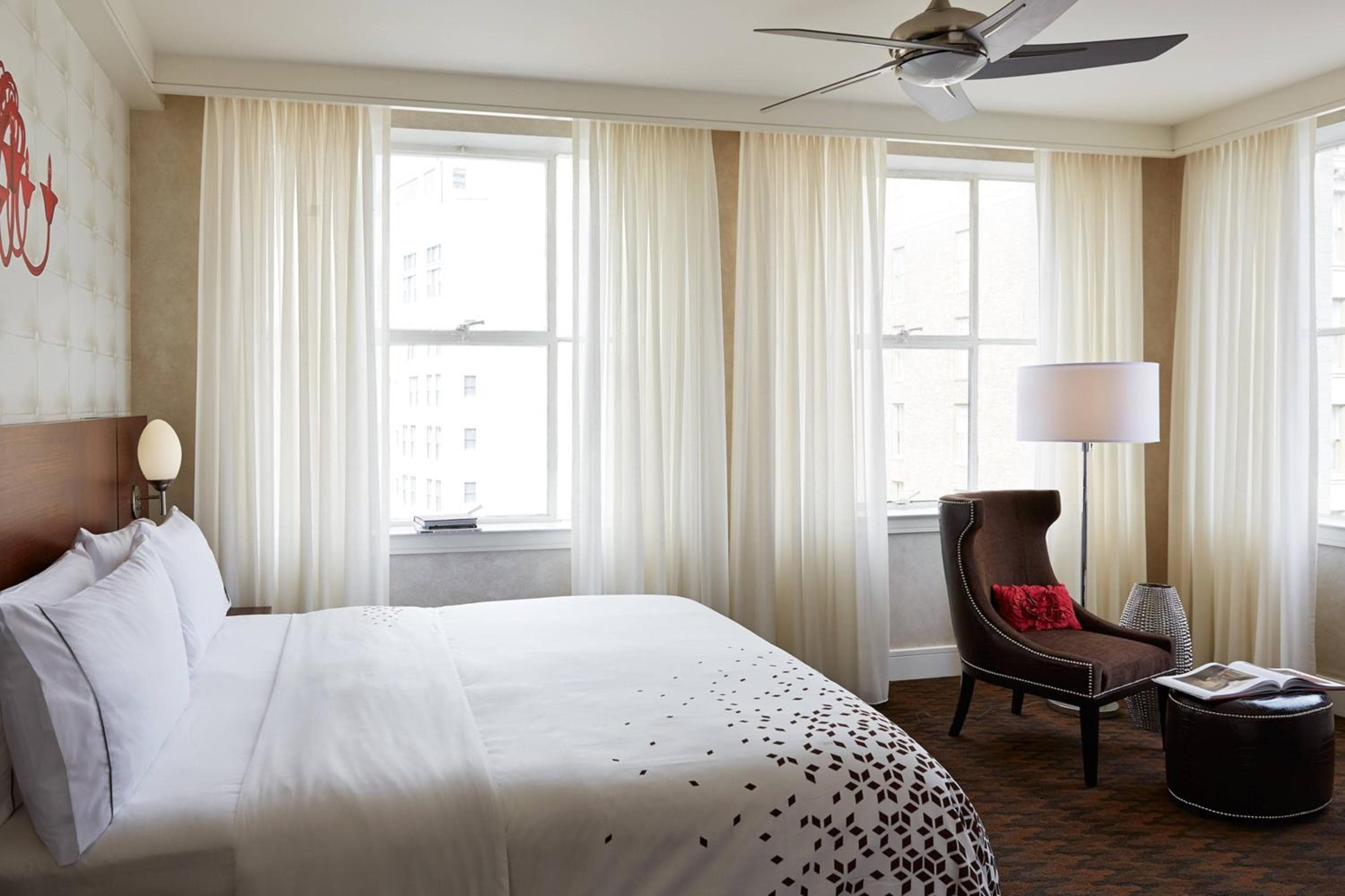 Renaissance New Orleans Pere Marquette French Quarter Area Hotel