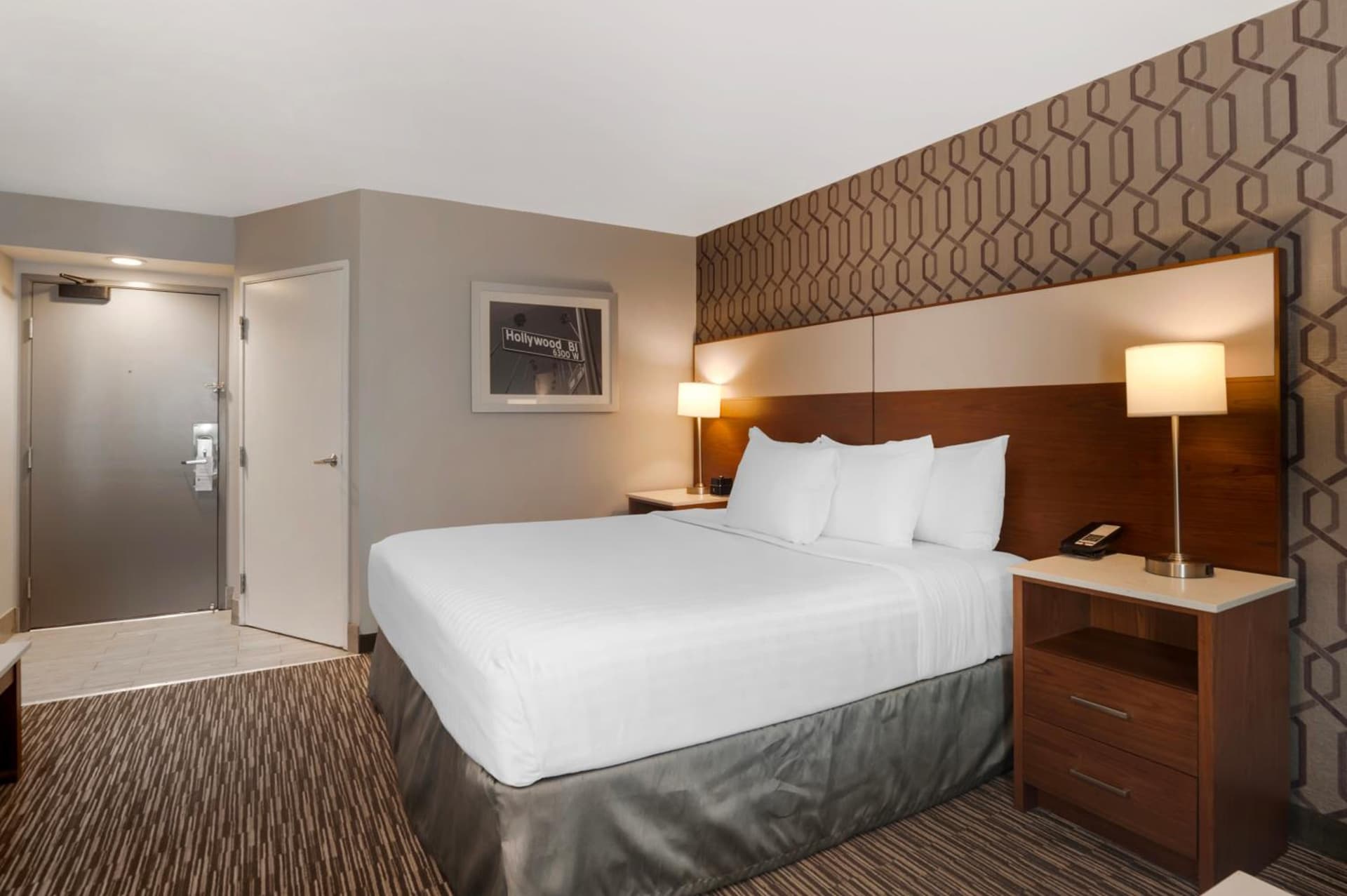 Best Western Plus Commerce Hotel