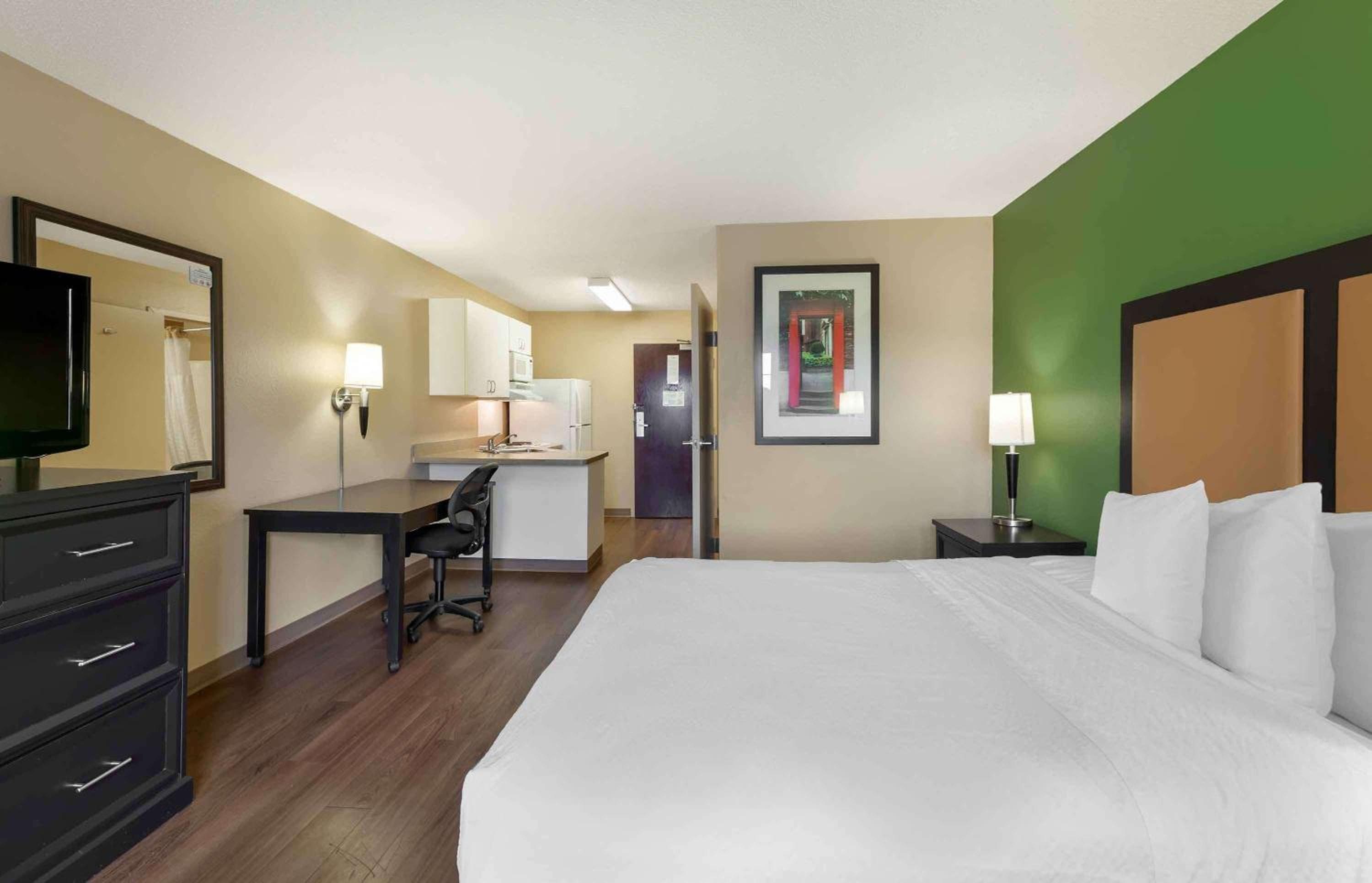 Extended Stay America Suites - Cleveland - Brooklyn