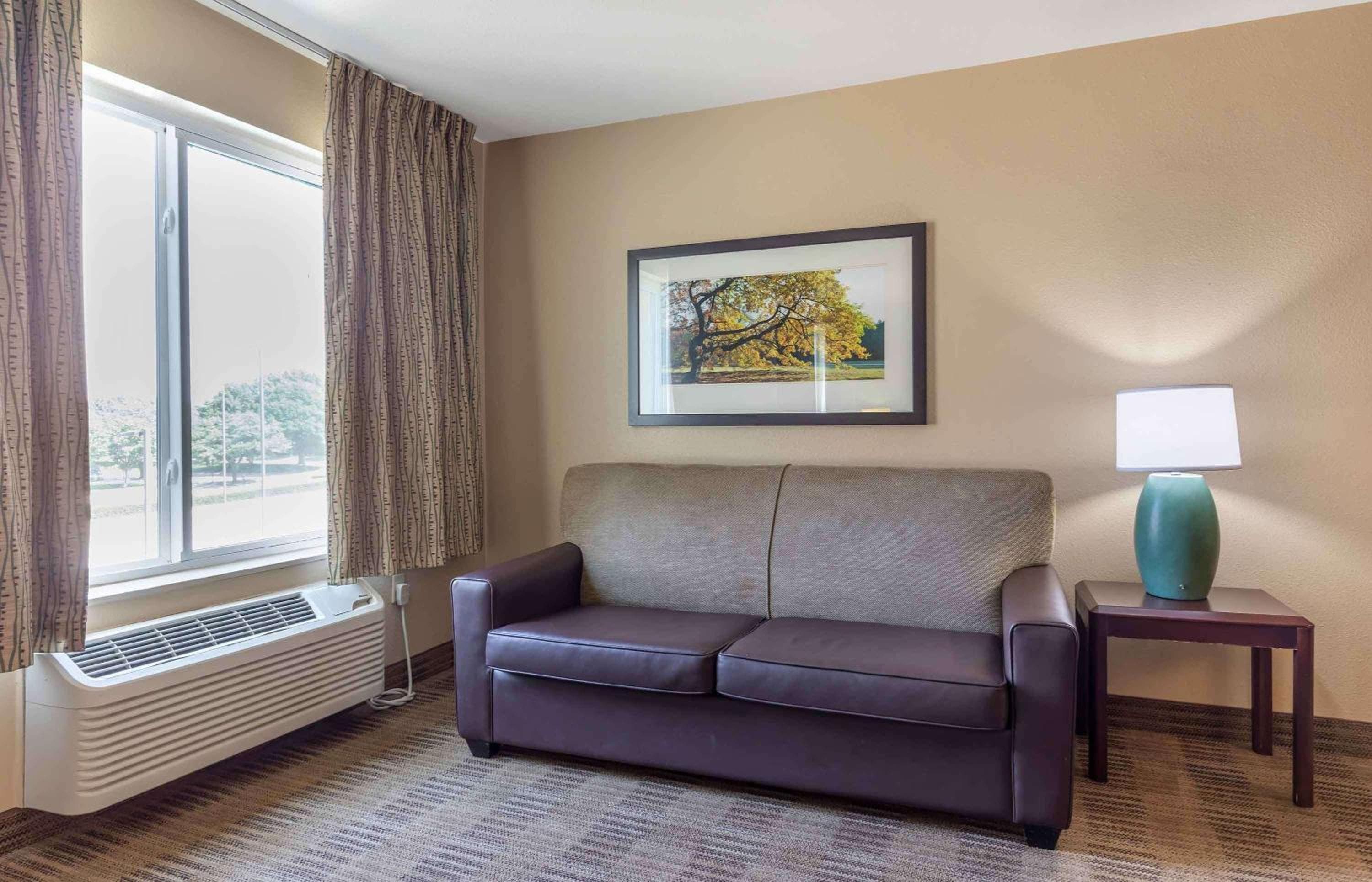 Extended Stay America Suites - Cleveland - Brooklyn