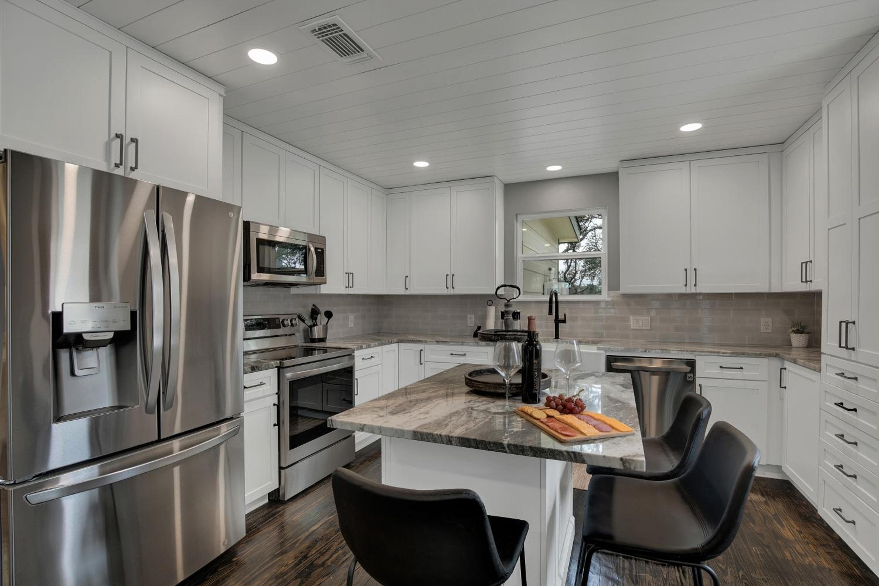 Upscale Home with Pool and FirePit - Close to Mercer St!