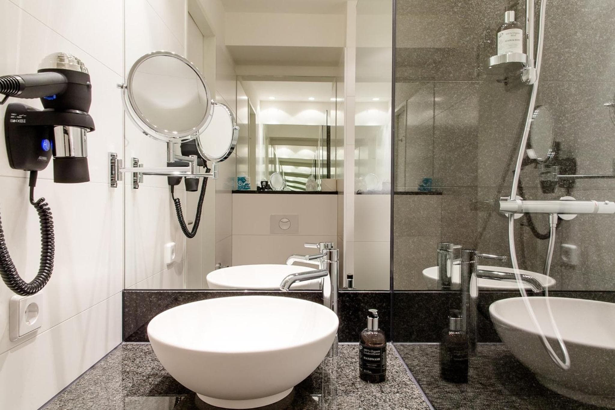 Motel One Amsterdam-Waterlooplein