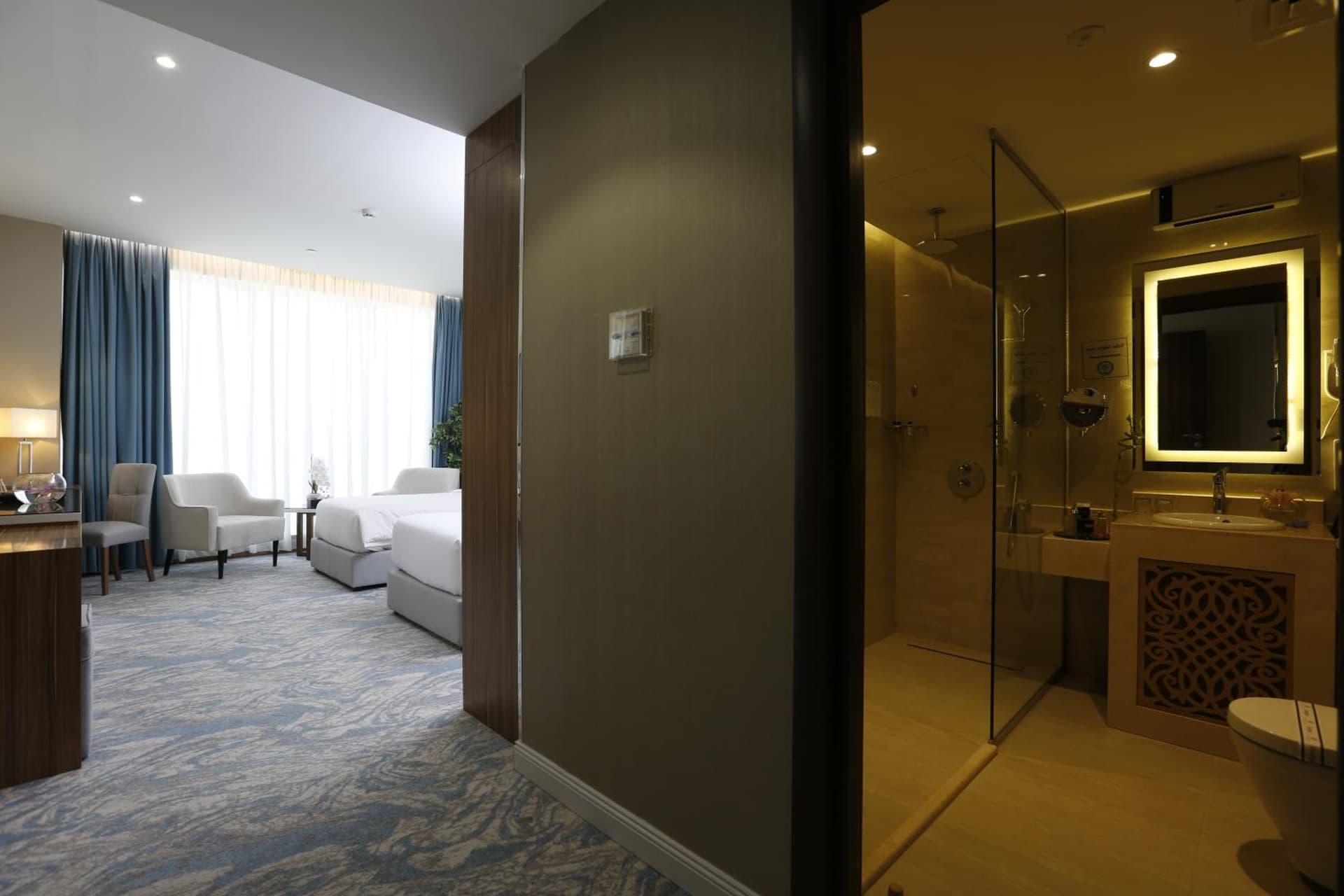 Cantonal Hotel by Warwick