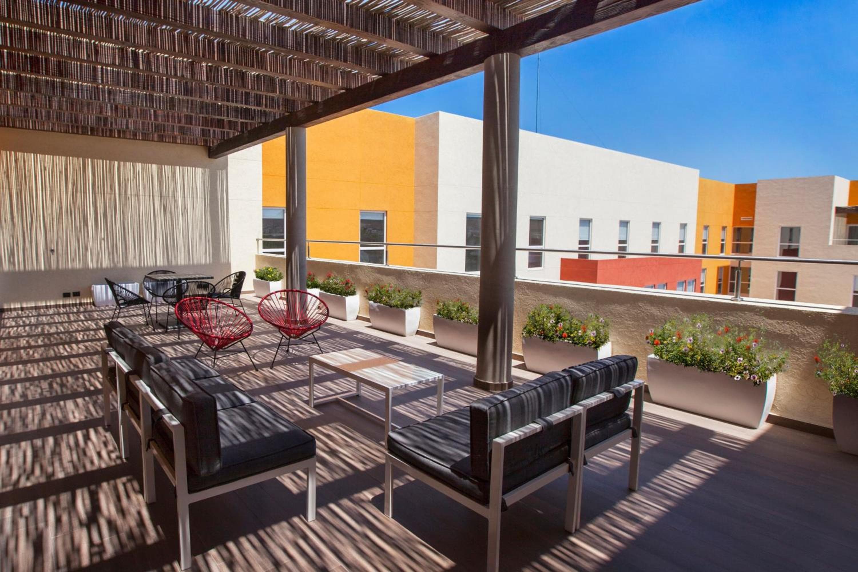 City Express Suites by Marriott Cabo San Lucas