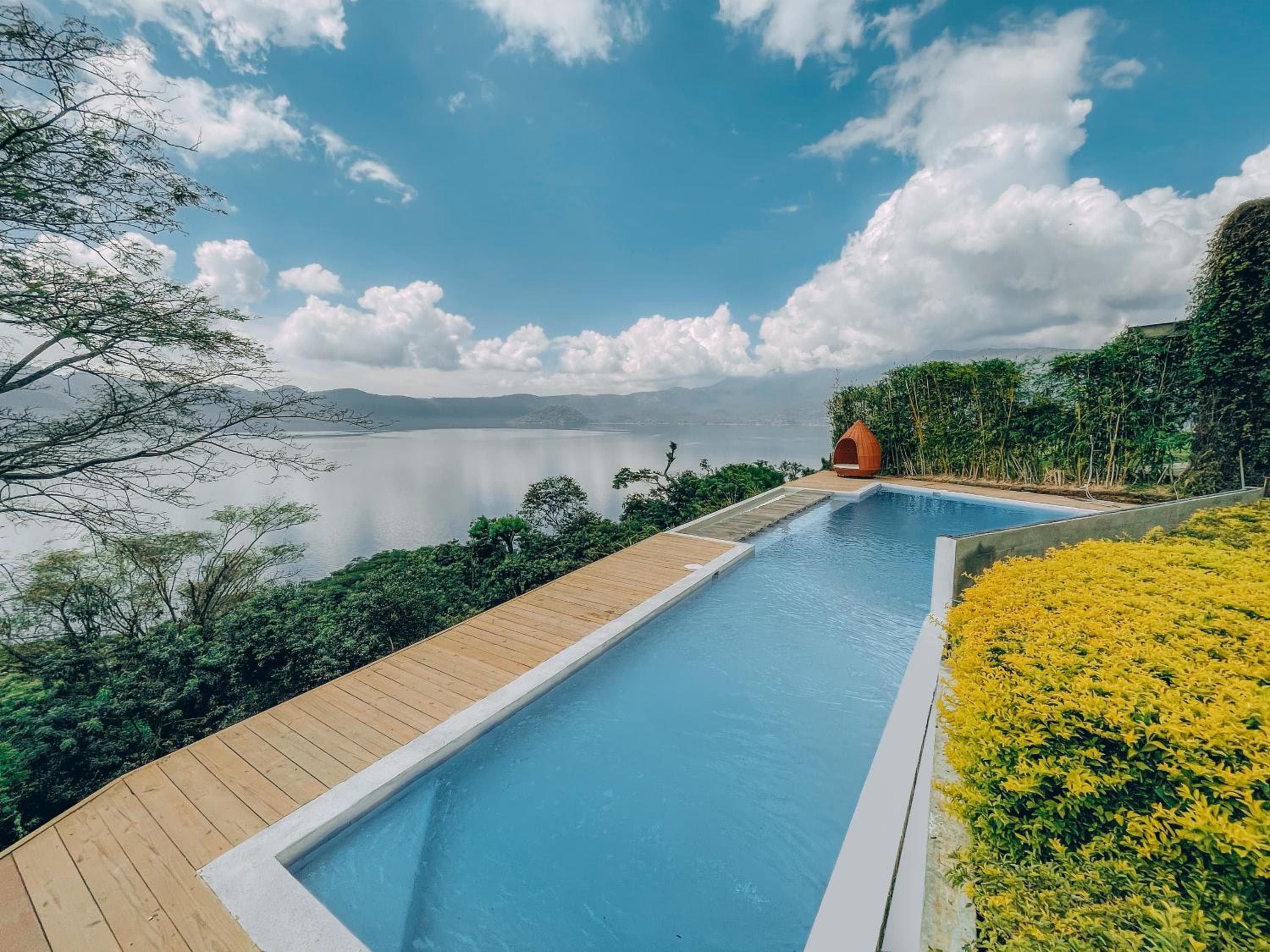 Cardedeu Hotel Lago de Coatepeque