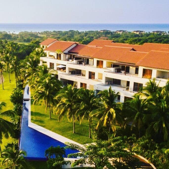 Luxury Modern Punta Mita Condo 3 bdrm, sleeps 8 with Golf access