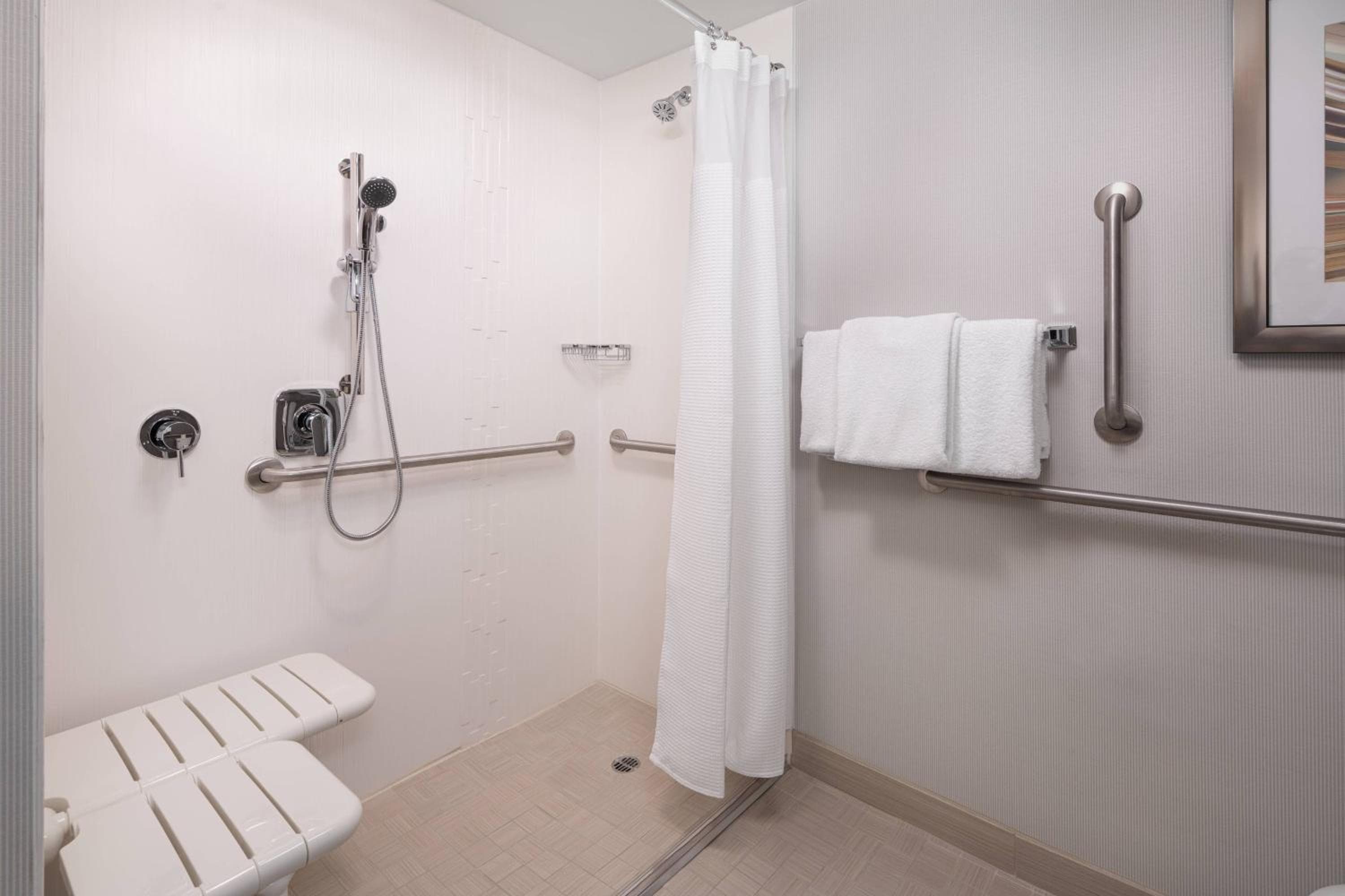 Courtyard by Marriott Las Vegas Convention Center