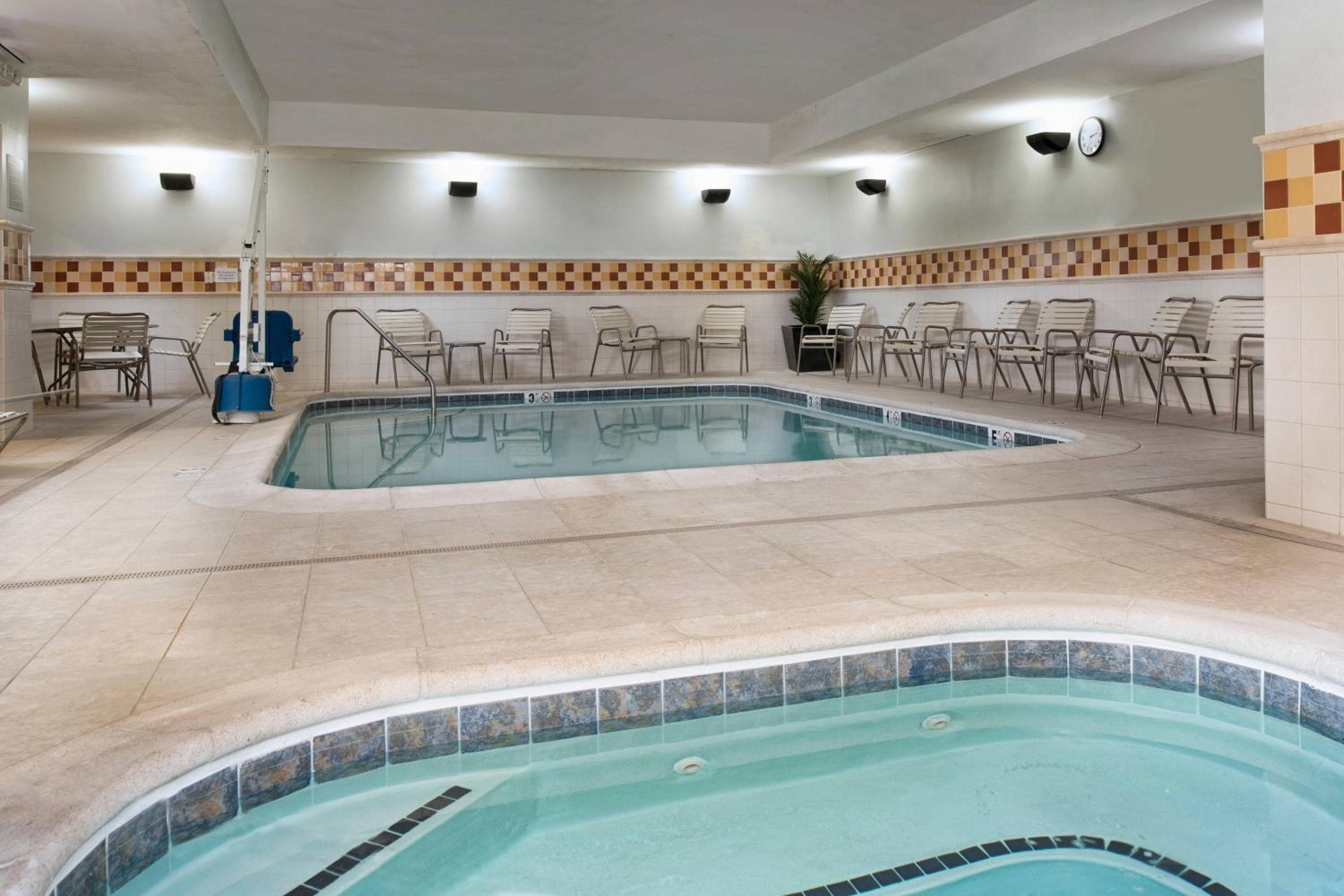 Courtyard by Marriott Memphis Collierville