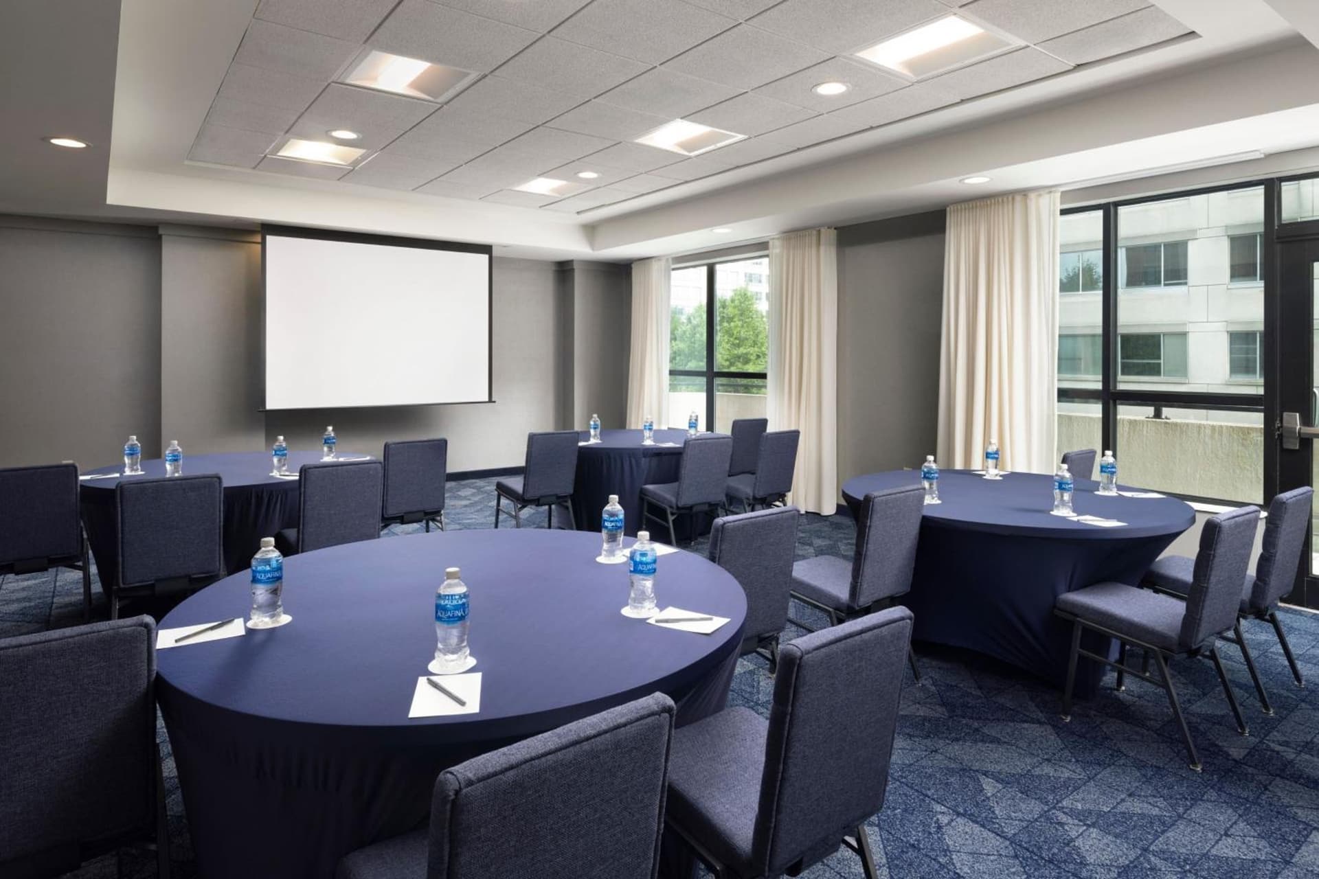 Courtyard by Marriott Washington Capitol Hill/Navy Yard