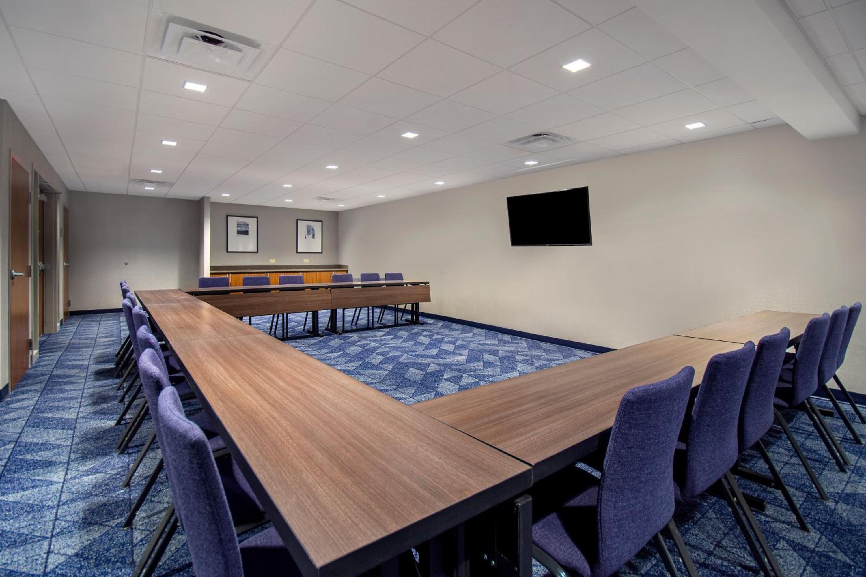 Courtyard by Marriott Cincinnati Airport