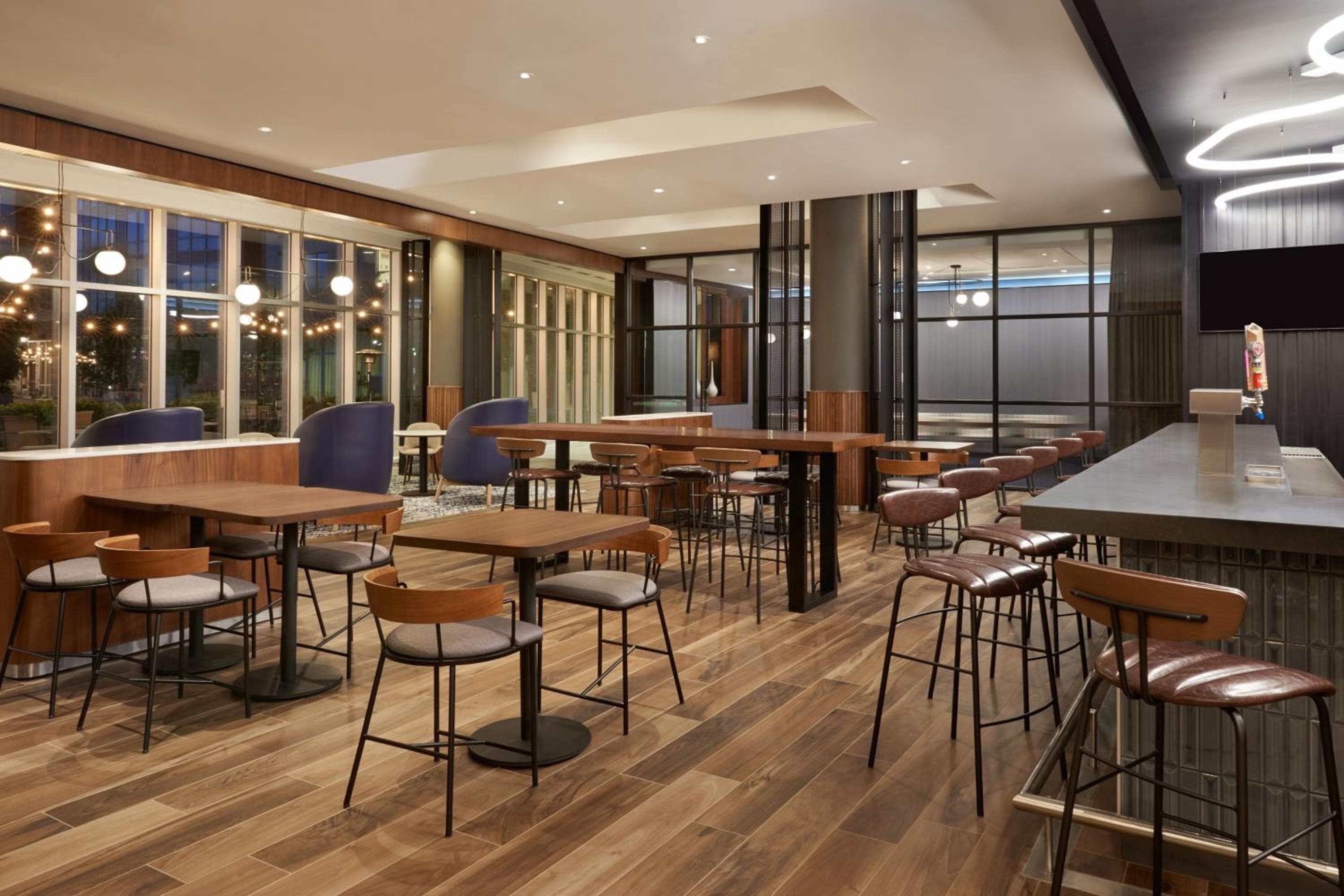 Courtyard by Marriott Calgary Airport