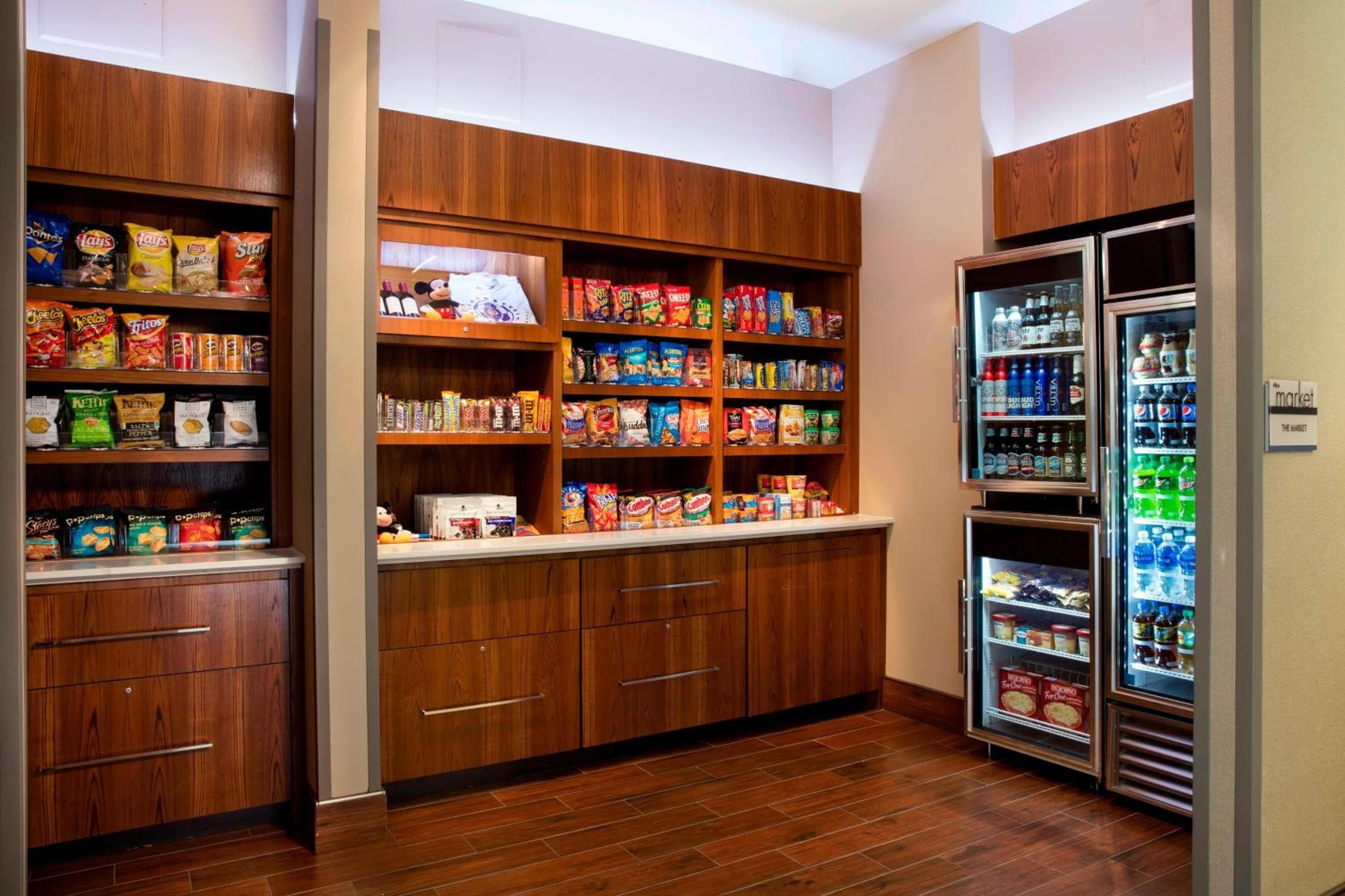 SpringHill Suites by Marriott Orlando at FLAMINGO CROSSINGS Town Center-Western Entrance