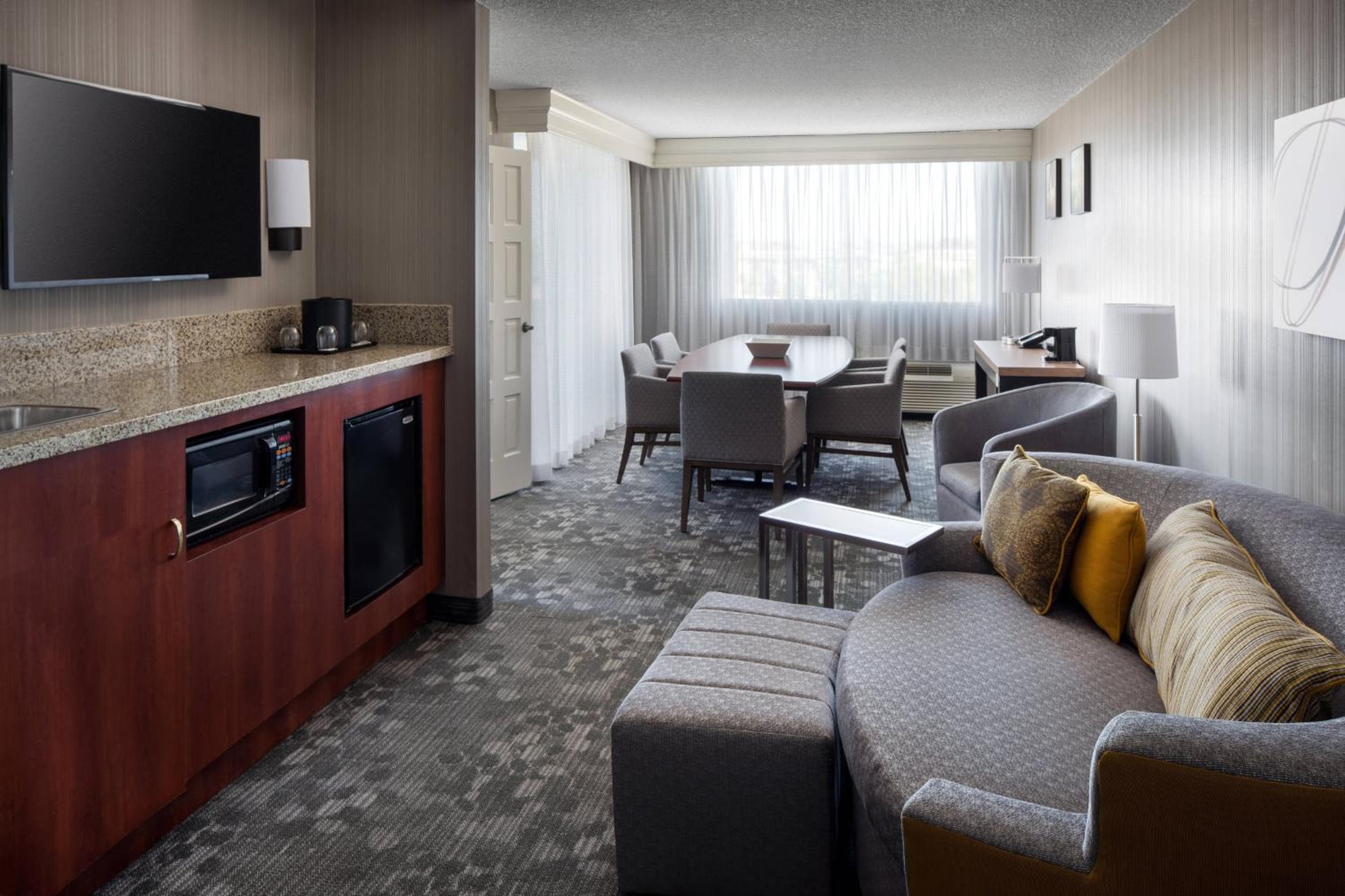 Courtyard by Marriott Richmond Berkeley