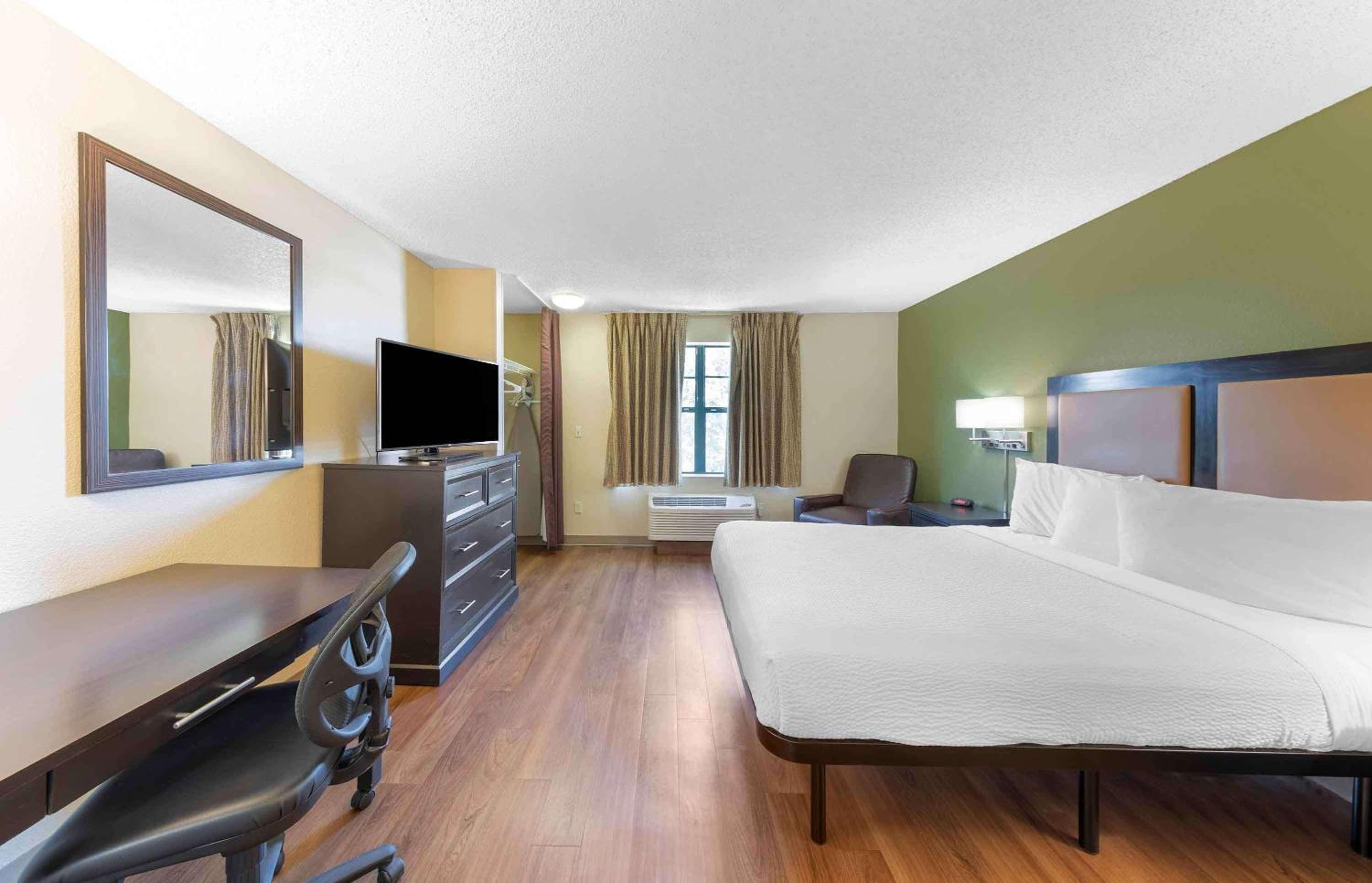 Extended Stay America Suites - Los Angeles - Valencia