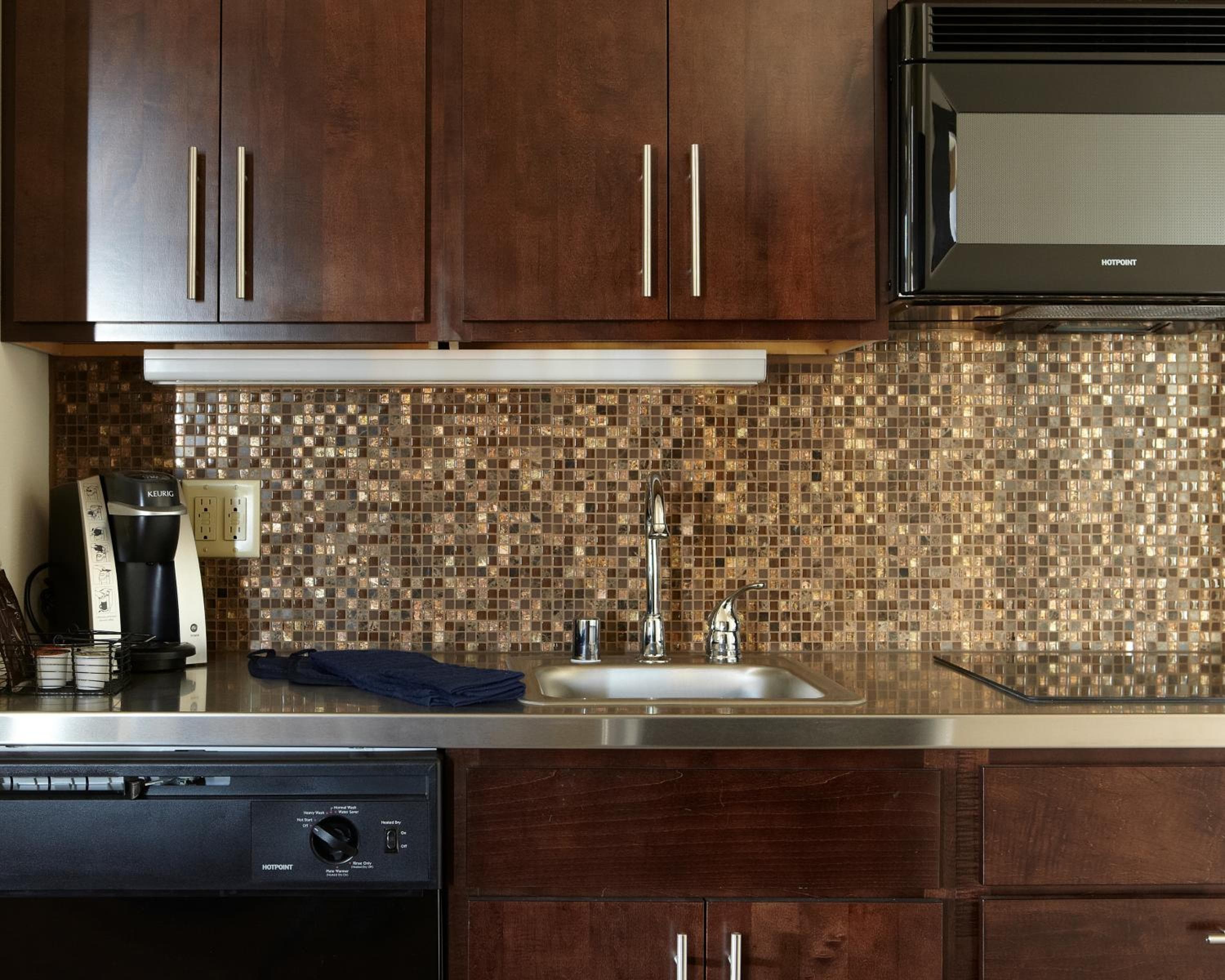 Brewhouse Inn and Suites
