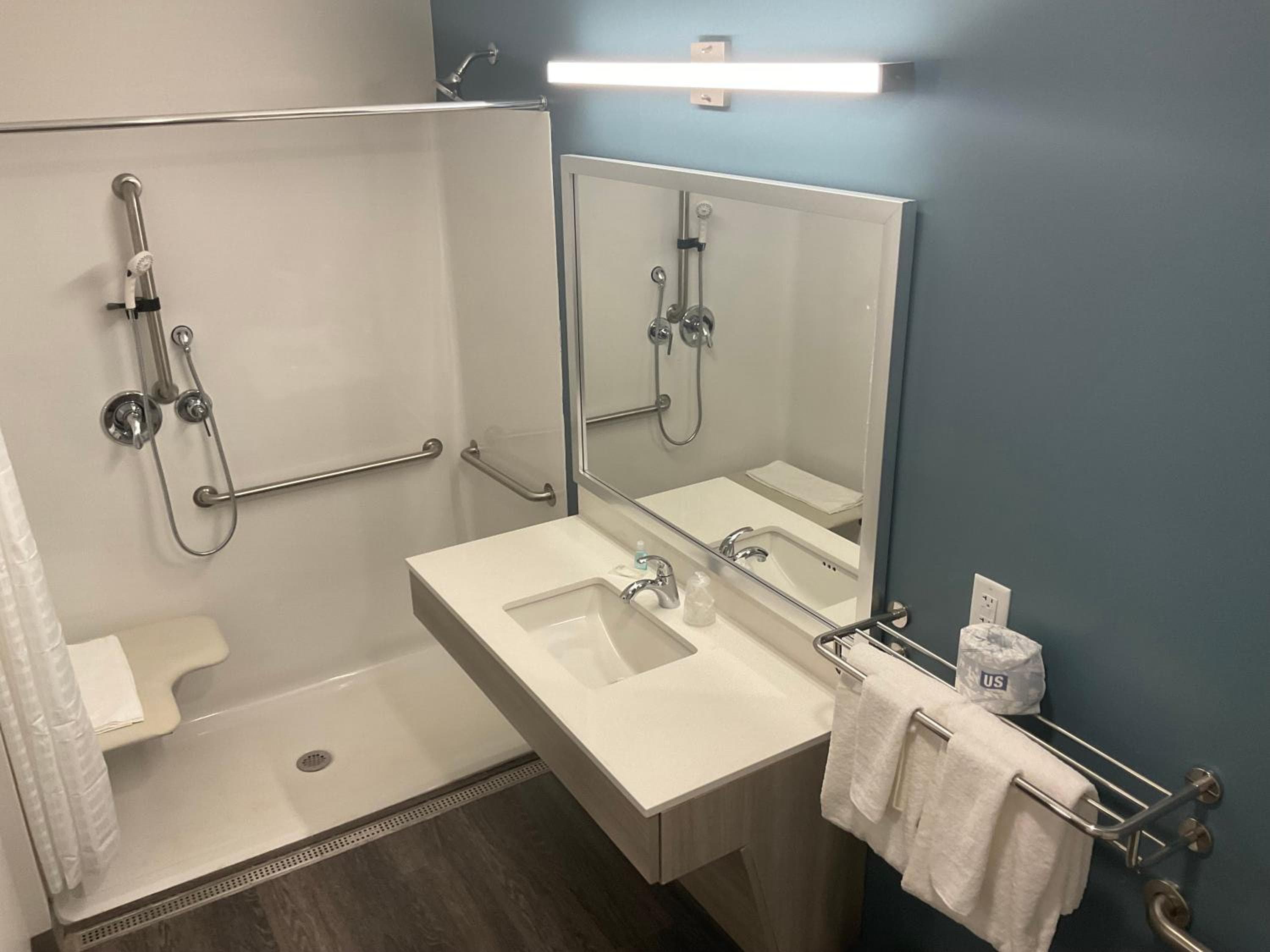 WoodSpring Suites East Lansing - University Area