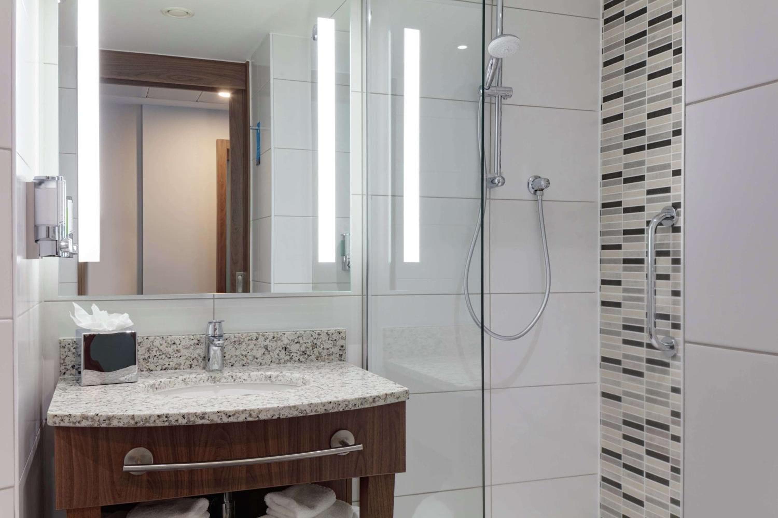 Hampton By Hilton Edinburgh Airport