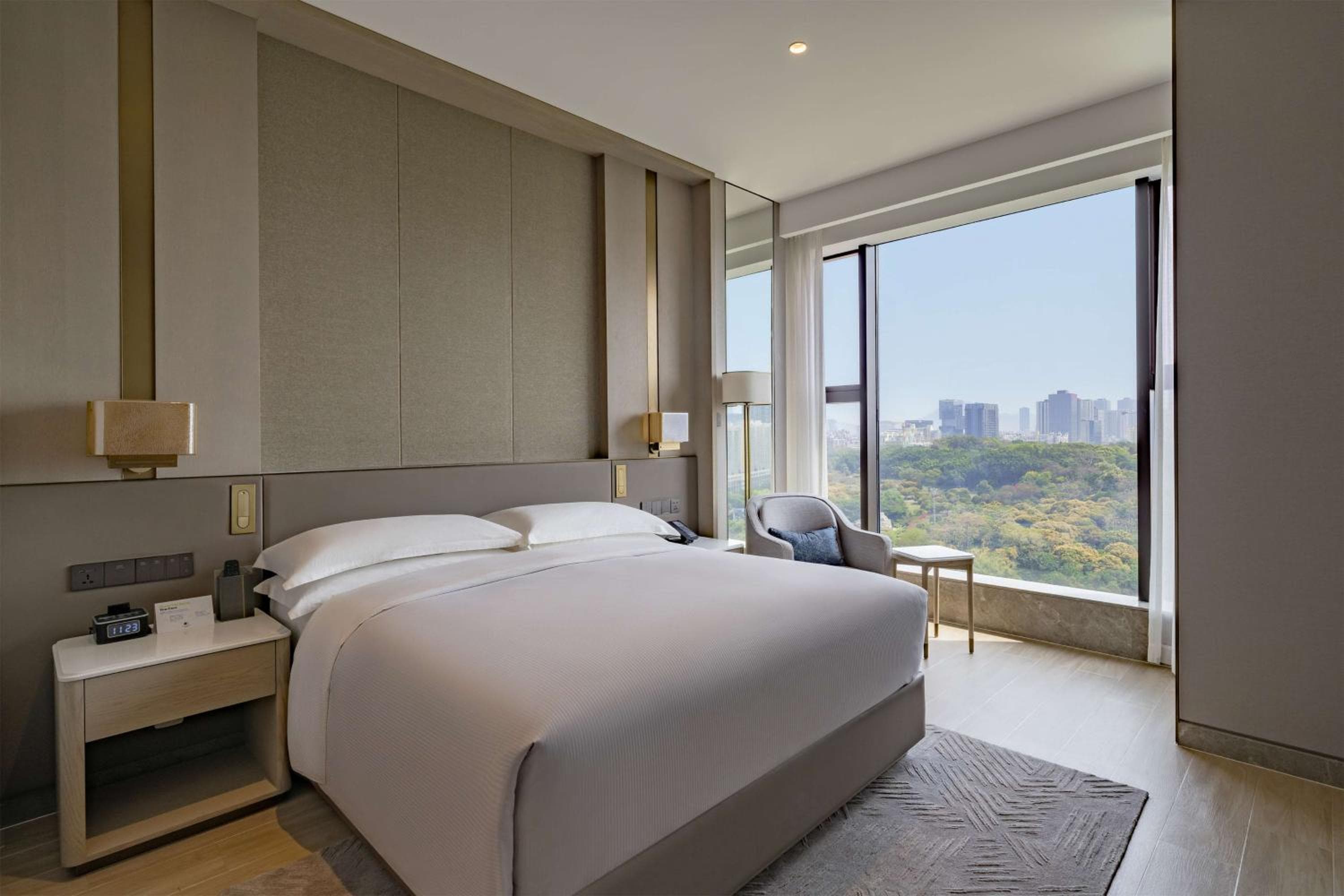 DoubleTree By Hilton Shenzhen Nanshan Hotel & Residences