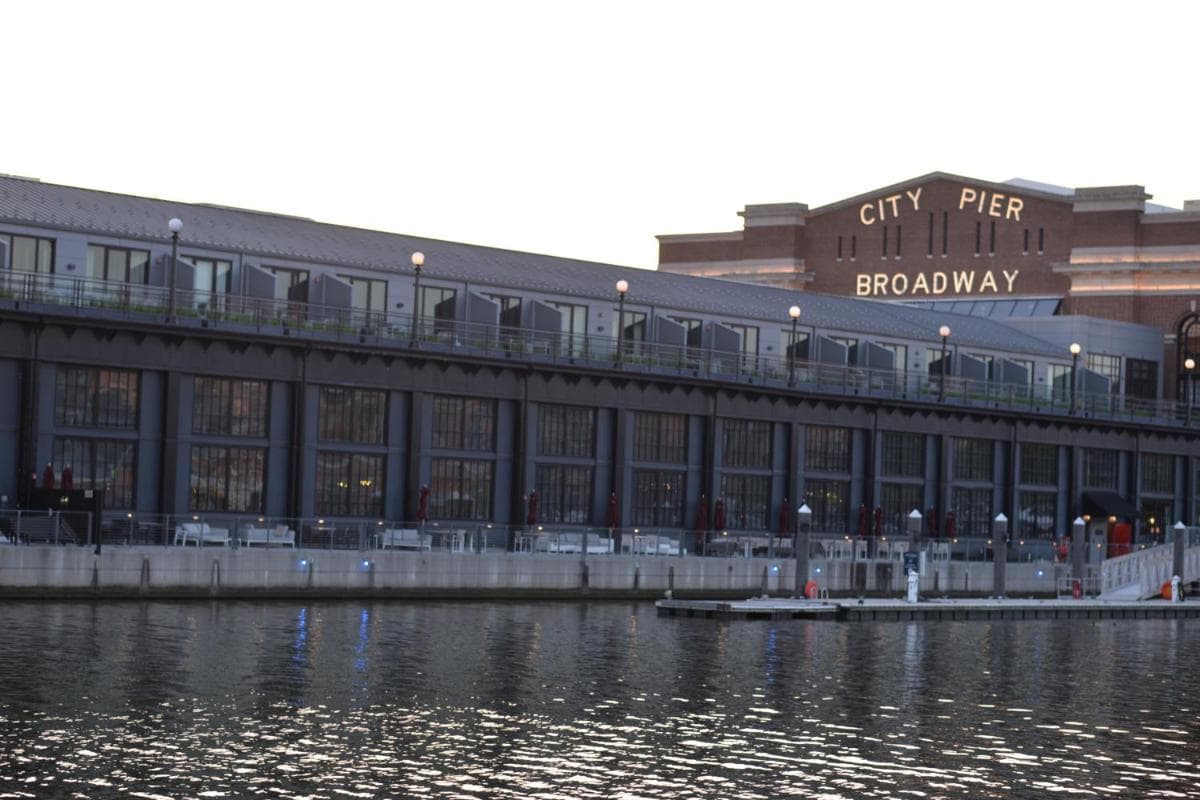 Pristine Townhouse With Rooftop Deck Near Canton!