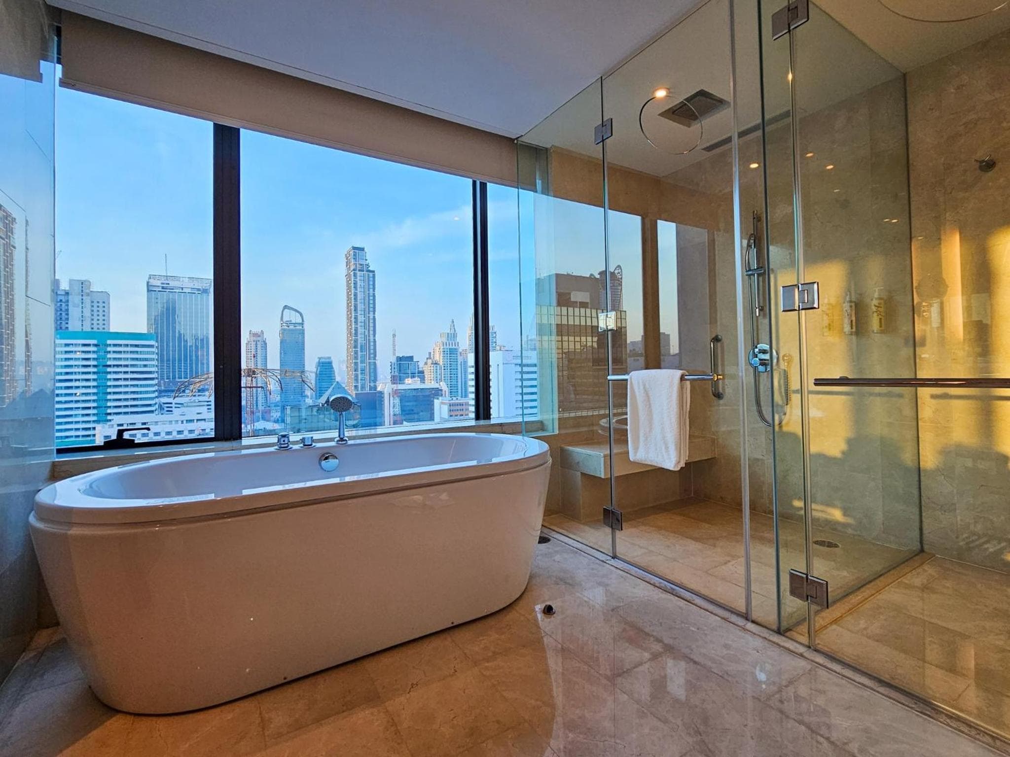 Renaissance Bangkok Ratchaprasong Hotel