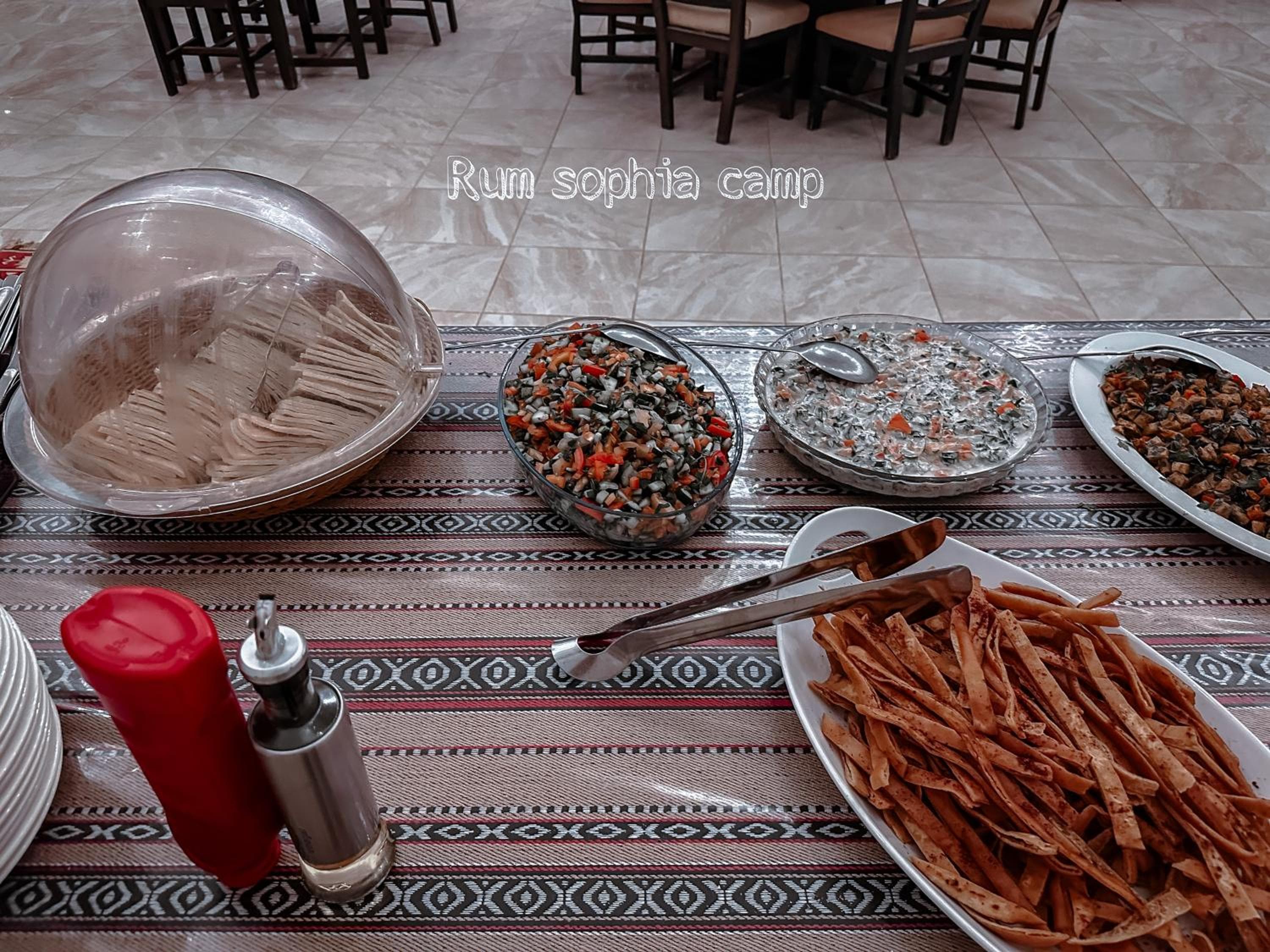 RUM SOPHIA lUXURY CAMP