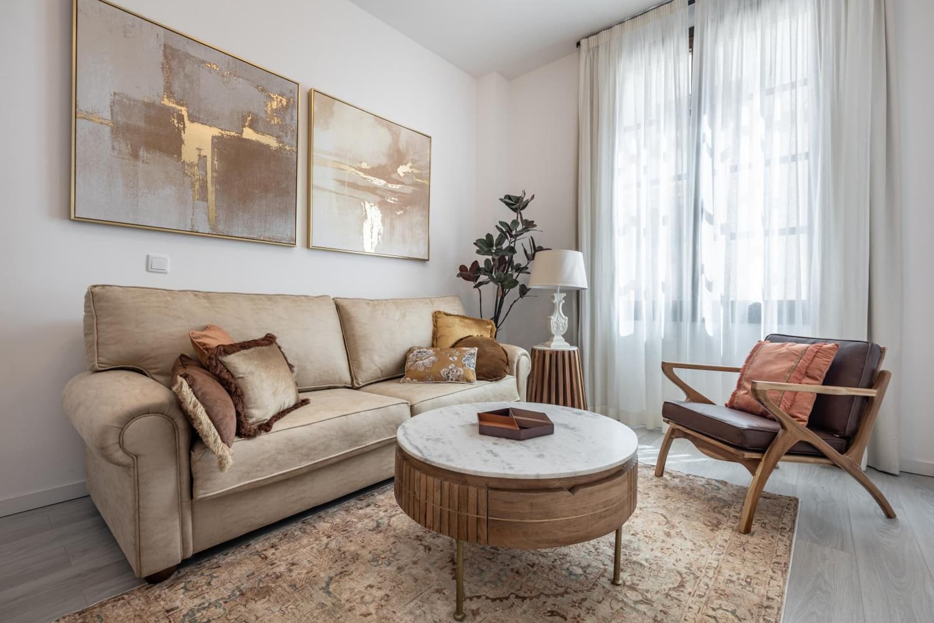 Apartamentos Puerta Elvira Suites 3000