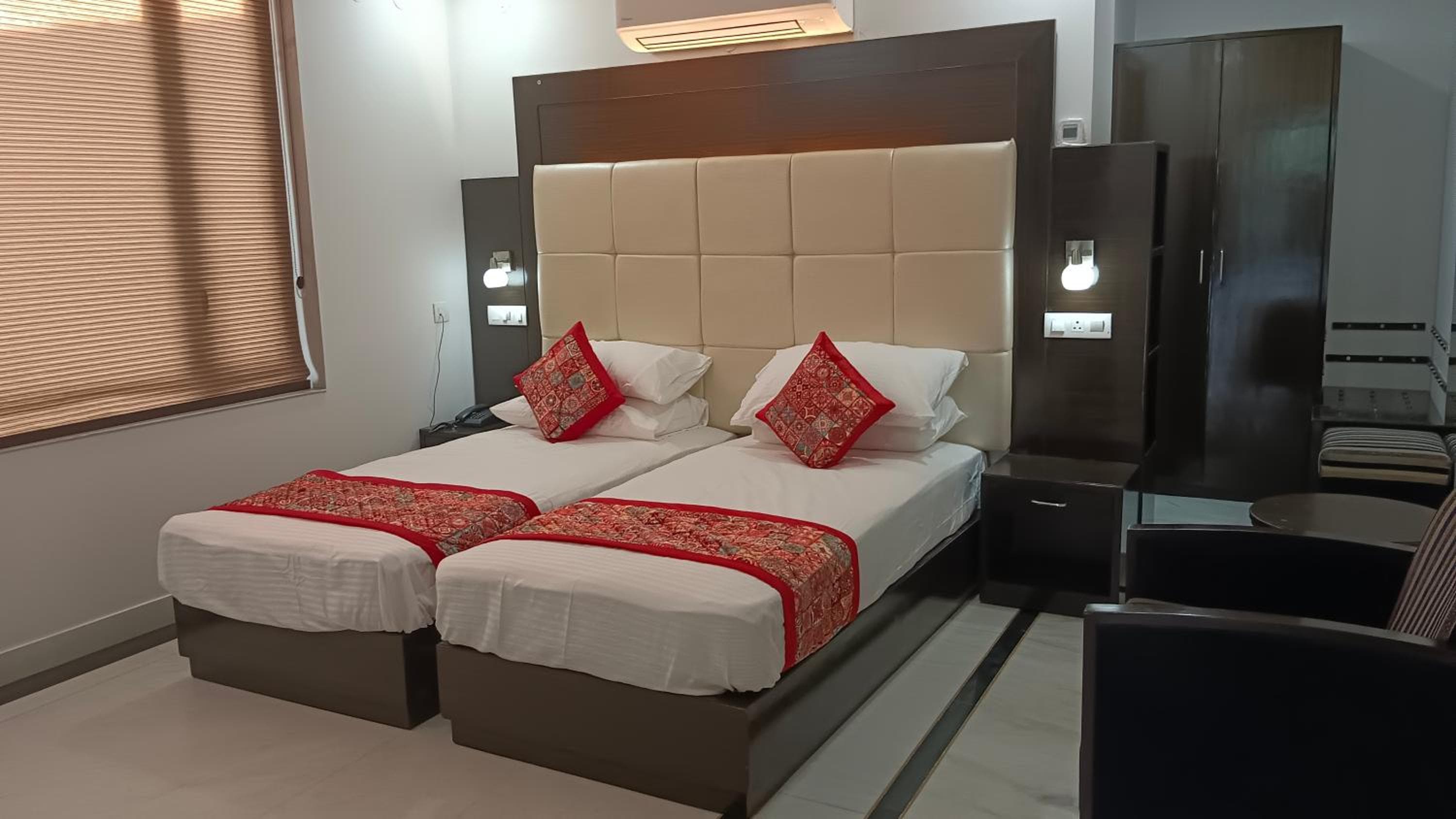 VENUS.HOTEL
