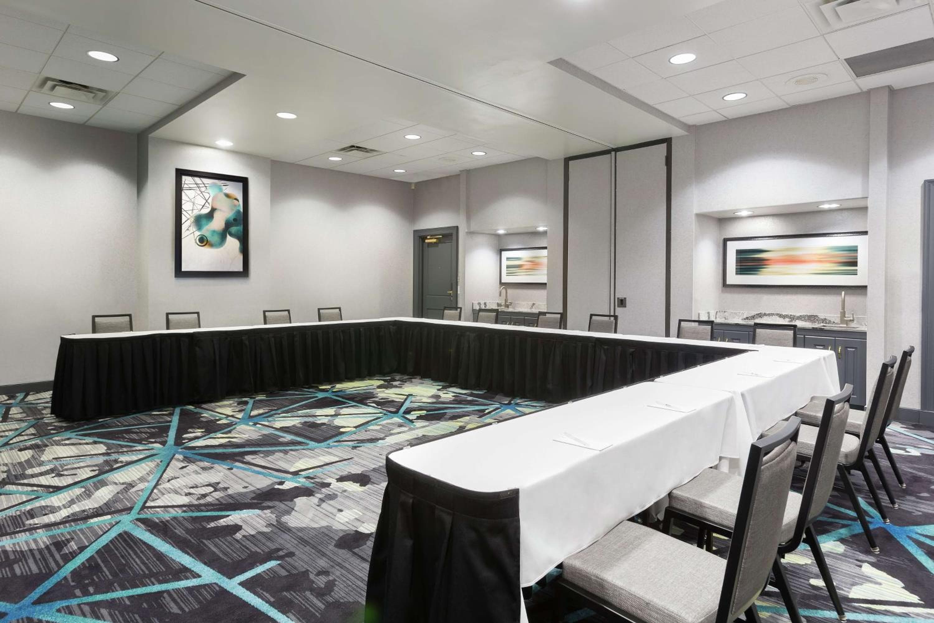 Embassy Suites by Hilton Orlando Airport