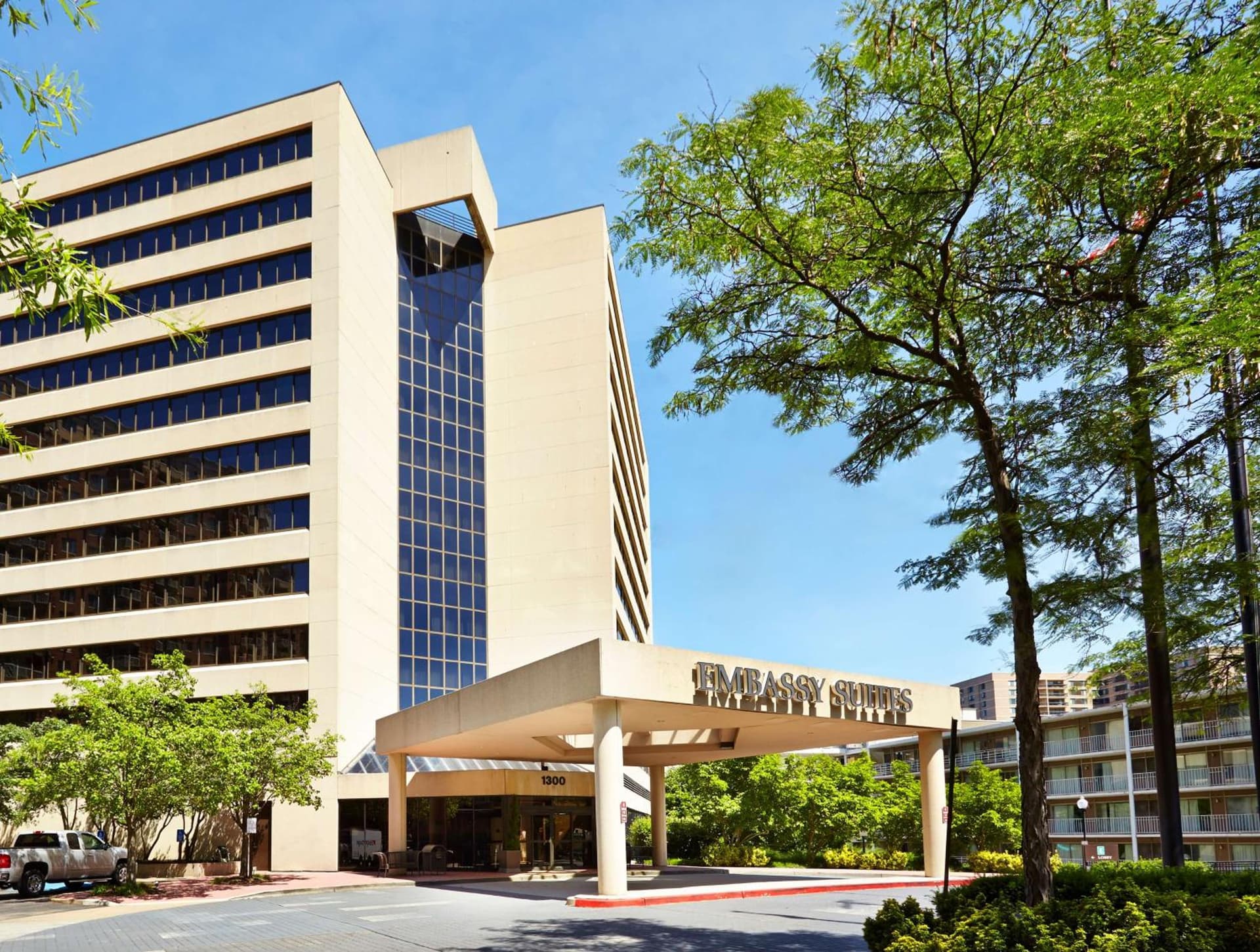 Embassy Suites by Hilton Crystal City National Airport
