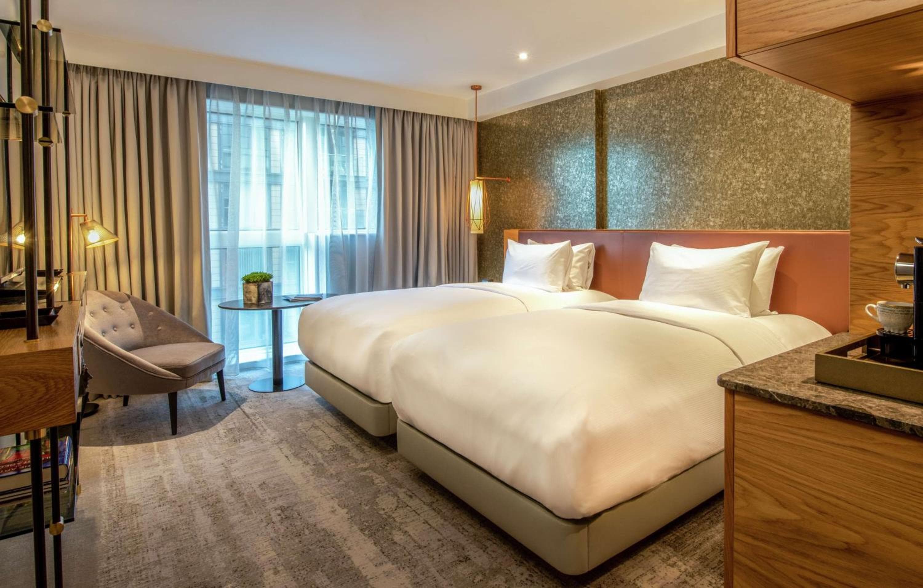 Lincoln Plaza Hotel London, Curio Collection By Hilton