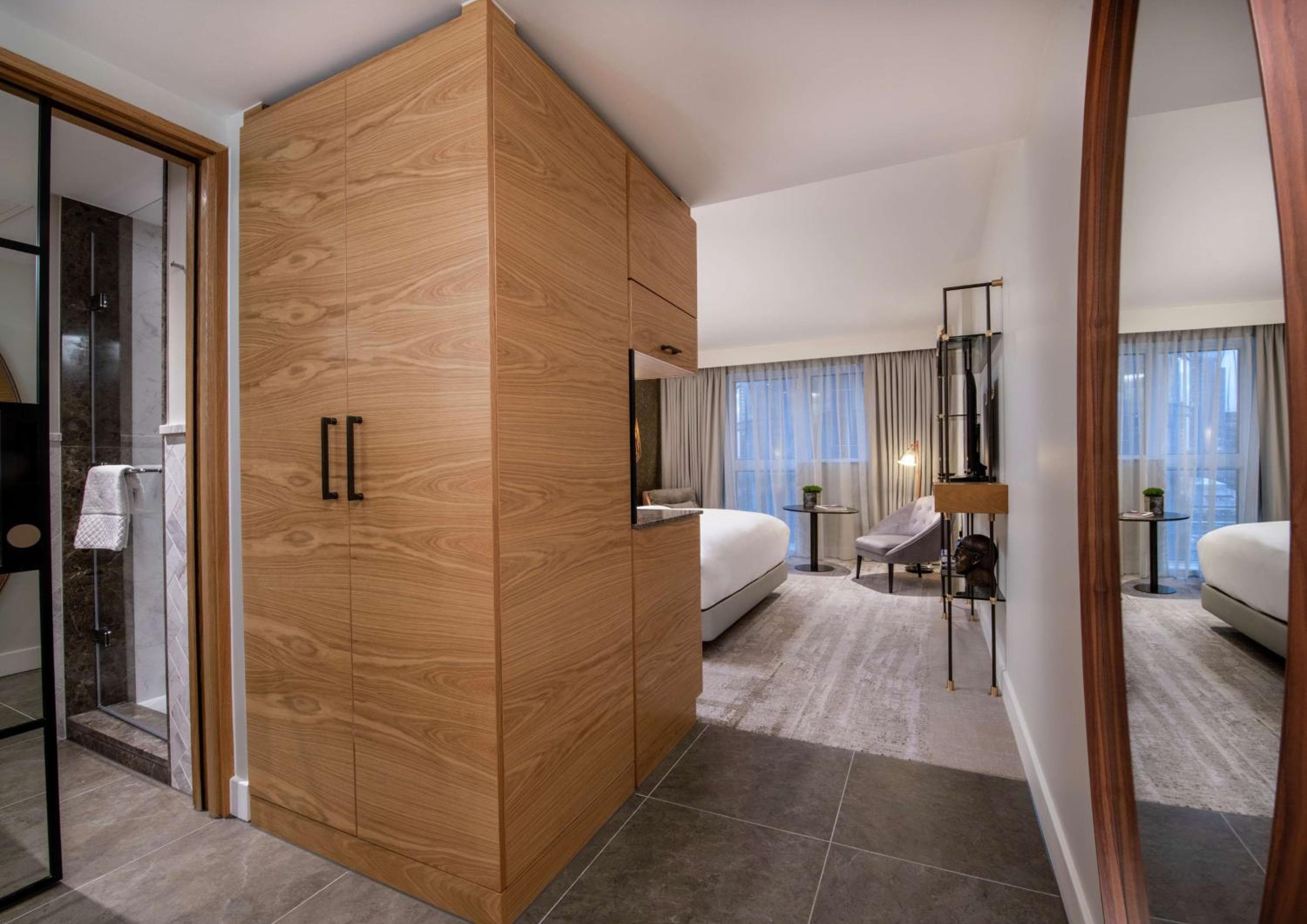Lincoln Plaza Hotel London, Curio Collection By Hilton