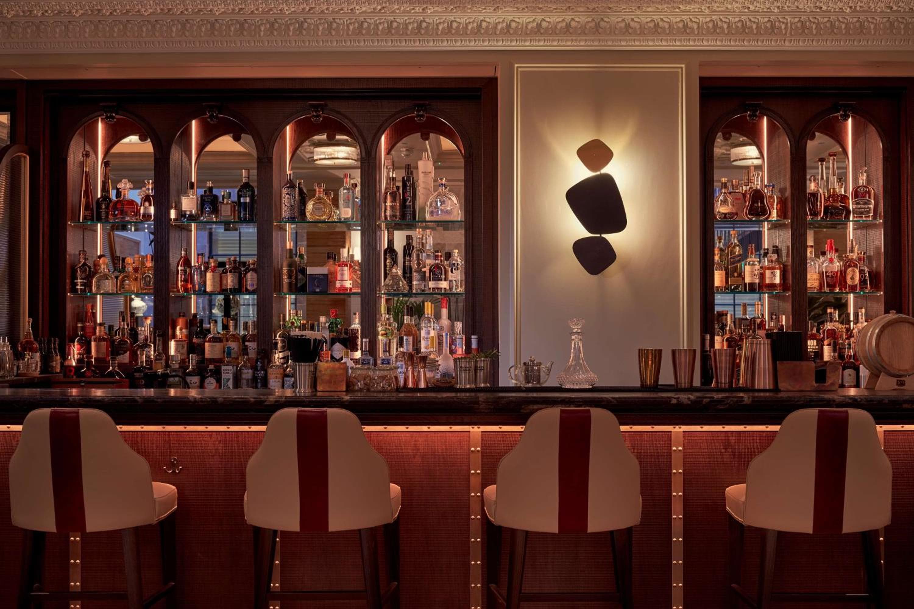 bar
