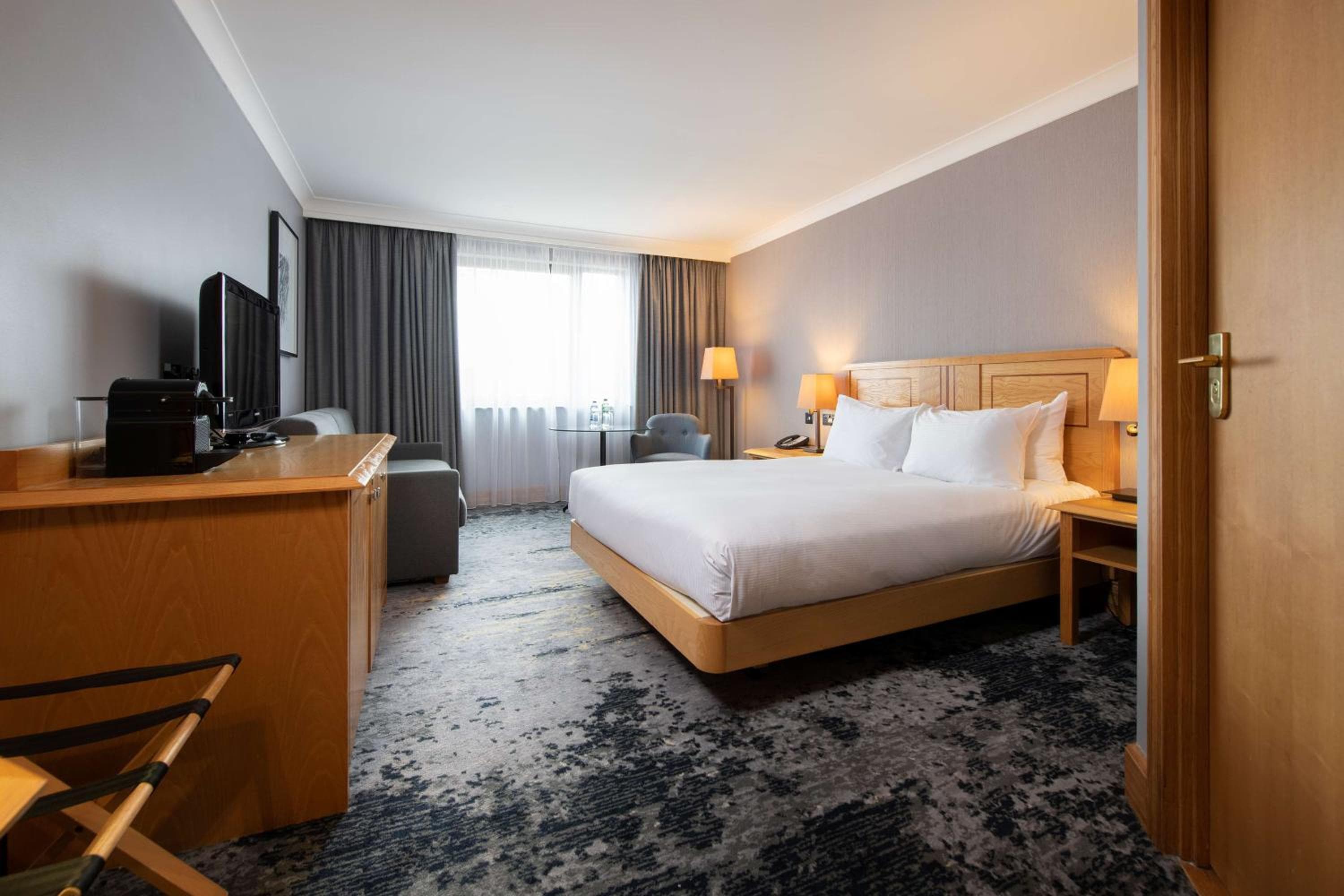 DoubleTree by Hilton Swindon Hotel